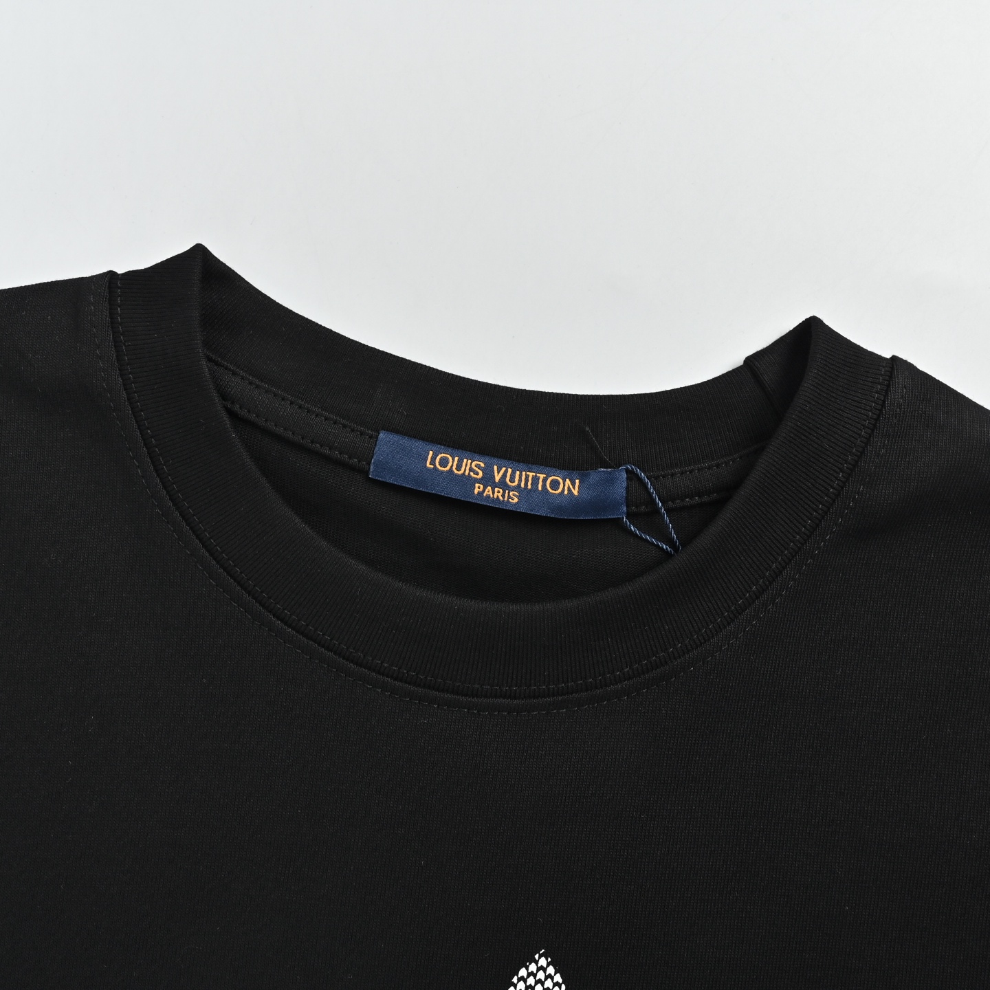 Louis Vuitton路易威登植绒logo印花短袖 LV新品-Chinese UA Cheap High Quatity Brand Clothes Bags handbags Sneakers wholesale wholesaler seller from China Factory suppliers Fashion Clothing Shoes best Quality Beautiful Price Louis Vuitton路易威登植绒logo印花短袖 LV新品