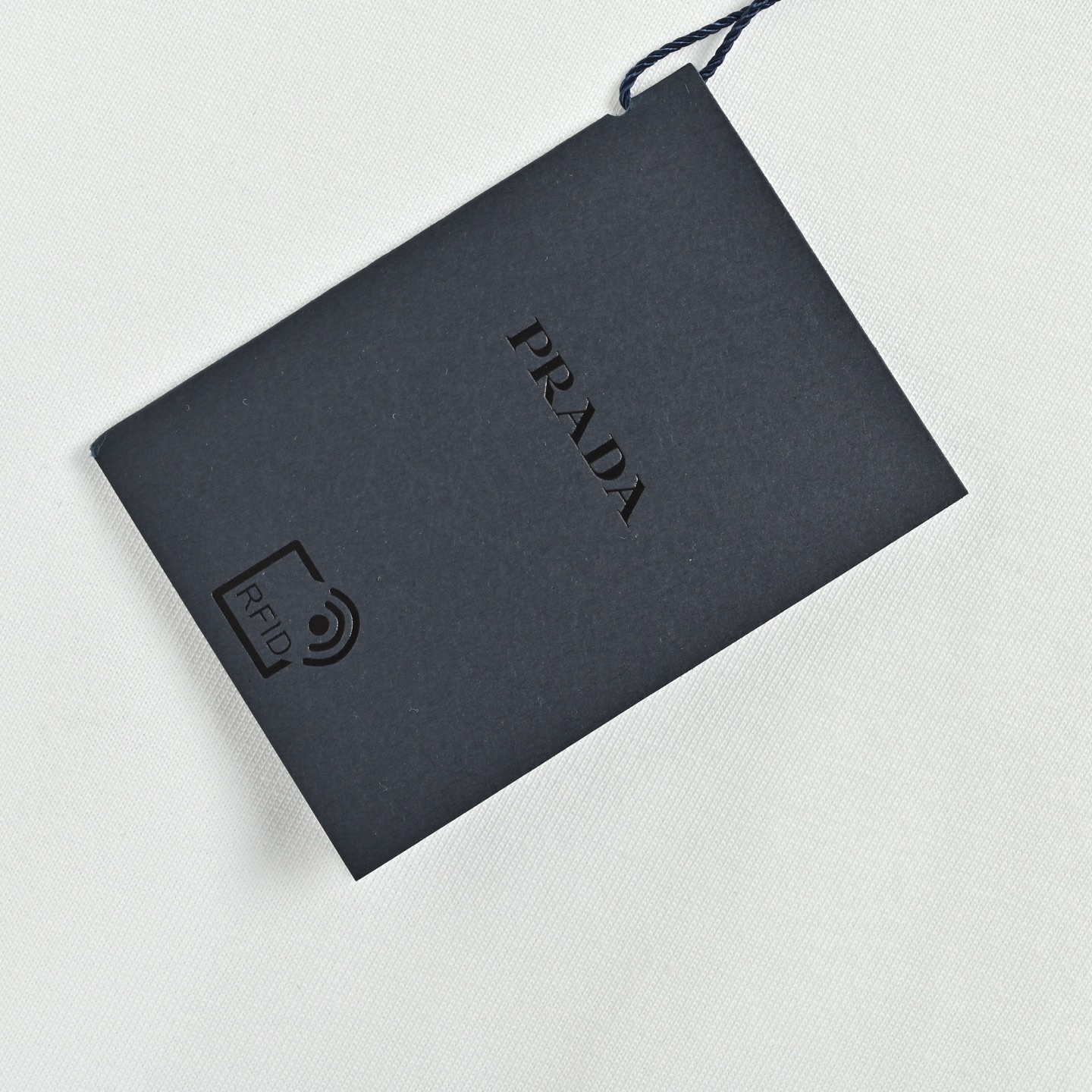 Prada/普拉达 经典三角标铁牌短袖-Top High Quatity Cheap Sneakers Fashion Clothing Clothes Bags handbags Shoes of all Brand wholesale With The best Quality And Beautiful Price from China Factory Chinese suppliers wholesaler seller Prada/普拉达 经典三角标铁牌短袖