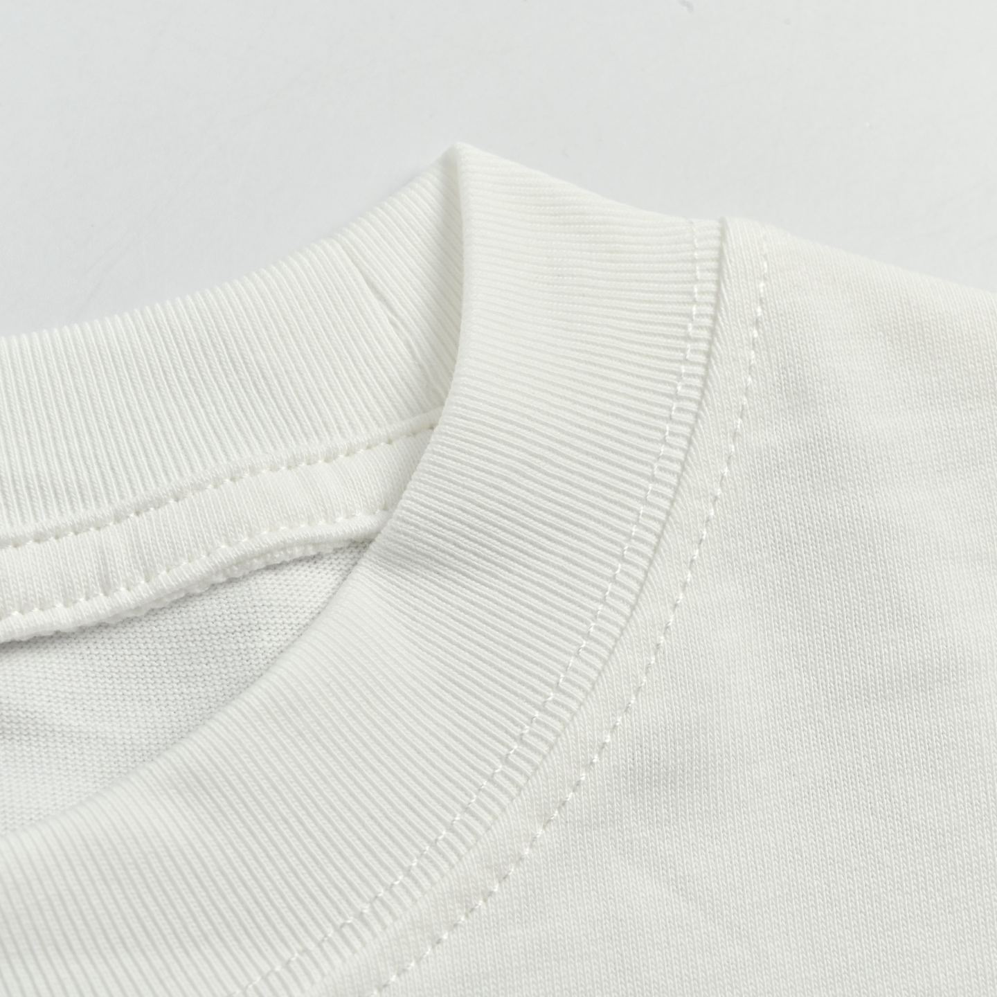 Burberry巴宝莉 经典硅胶字母立体印花短袖 Burberry巴宝莉 经典硅胶字母立体印花短袖