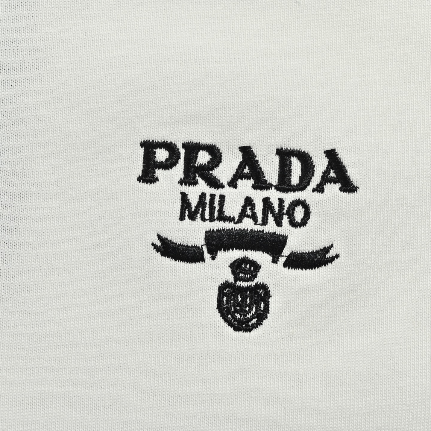 Prada 普拉达 胸前绣花logo短袖T恤-Chinese UA Cheap High Quatity Brand Clothes Bags handbags Sneakers wholesale wholesaler seller from China Factory suppliers Fashion Clothing Shoes best Quality Beautiful Price Prada 普拉达 胸前绣花logo短袖T恤