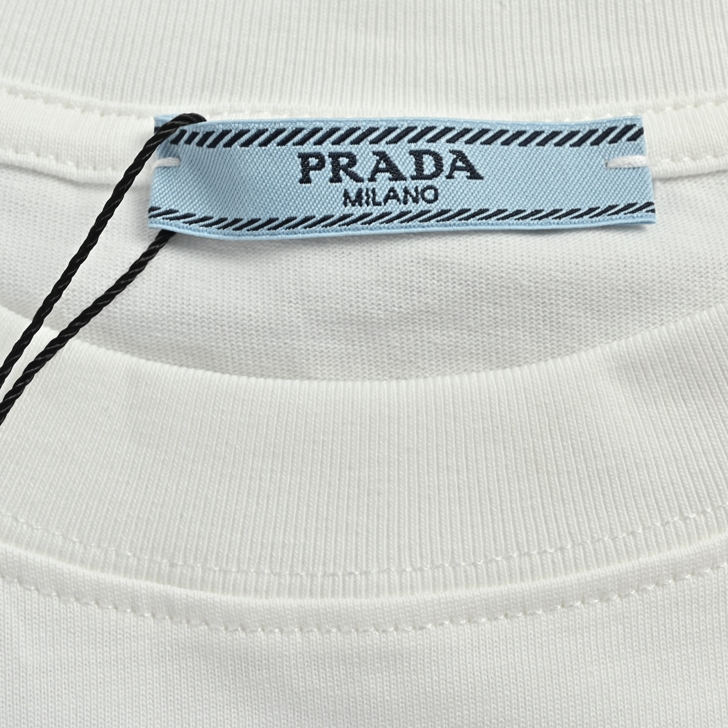 Prada/普拉达 三角标字母硅胶印花短袖