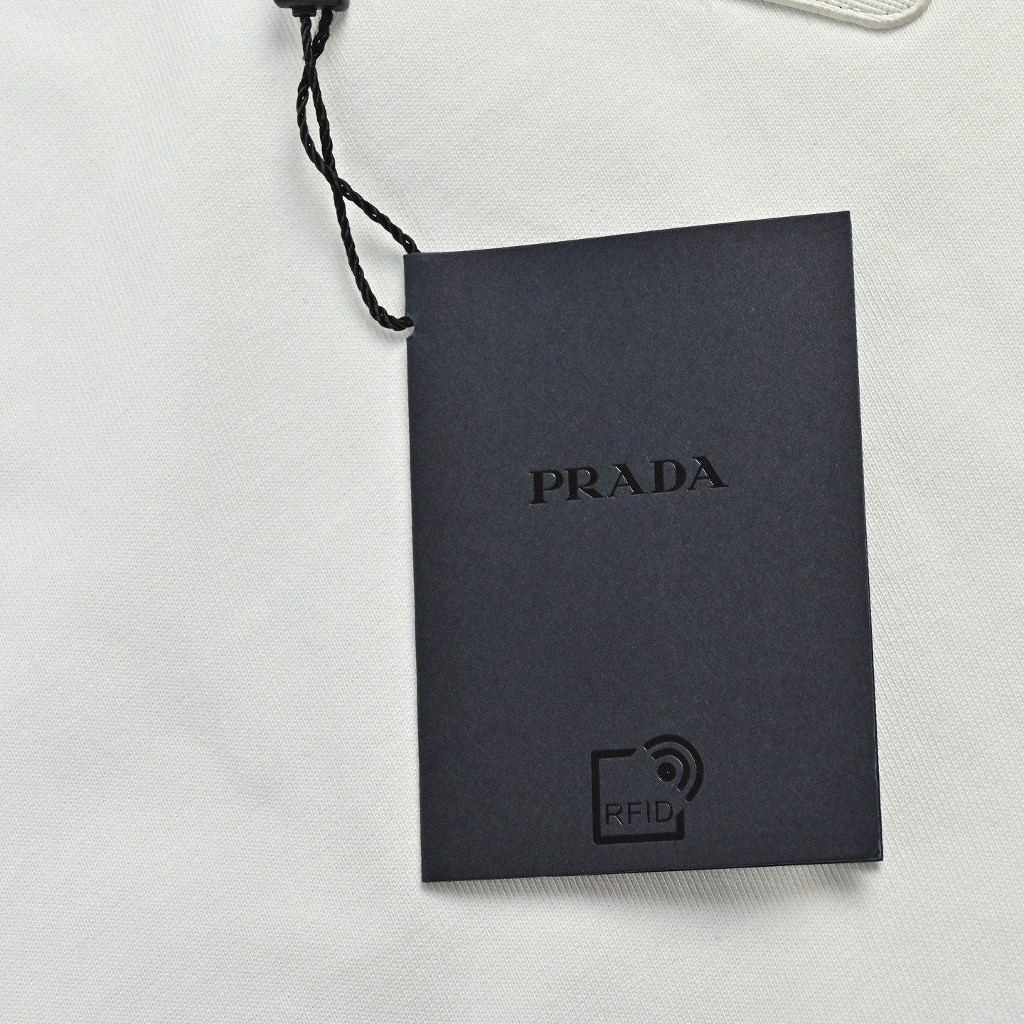 Prada/普拉达 25ss 领口贴牌三角标短袖 Prada/普拉达 25ss 领口贴牌三角标短袖