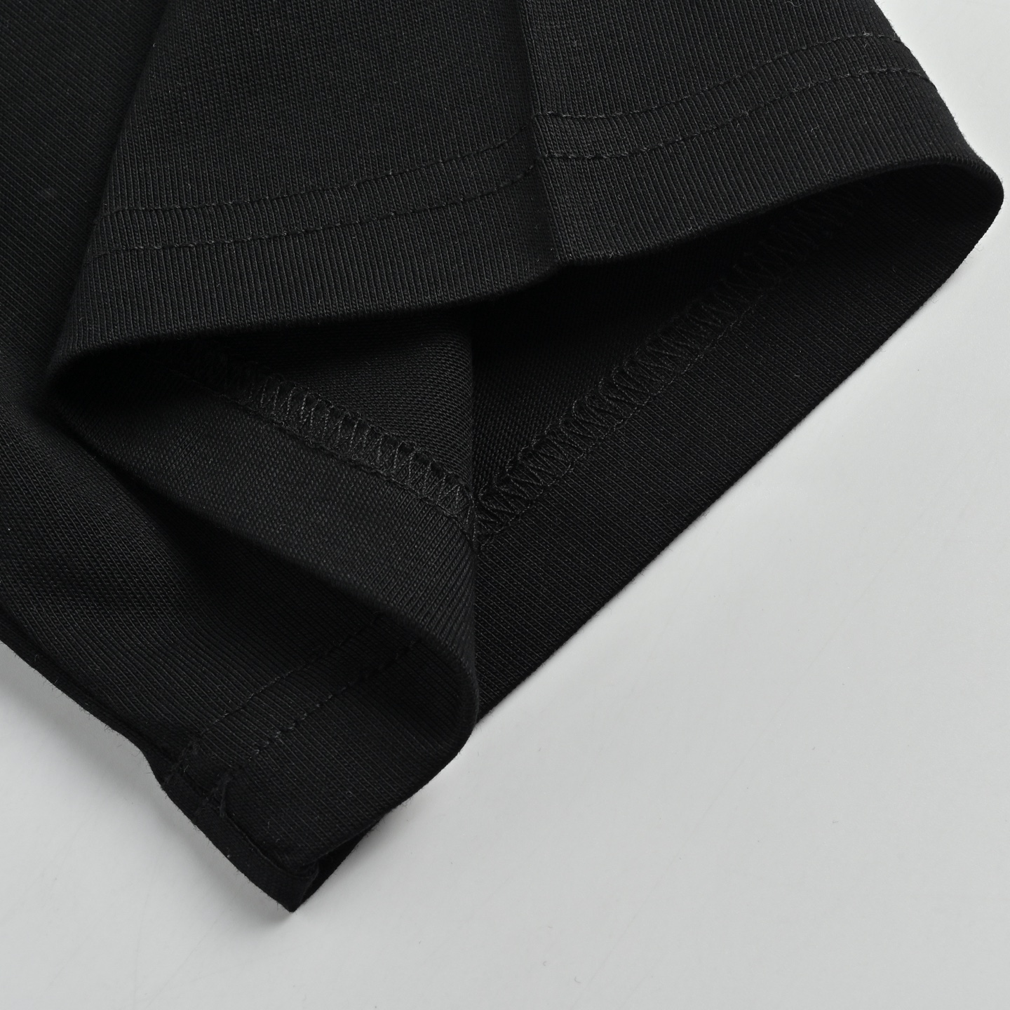 Louis Vuitton/路易威登 25ss 菲董设计秀场员工服短袖