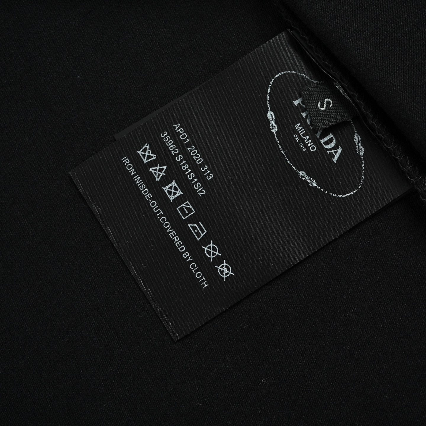 Prada普拉达 双色刺绣字母短袖 胸口小标字母印花圆领短袖-Top High Quatity Cheap Sneakers Fashion Clothing Clothes Bags handbags Shoes of all Brand wholesale With The best Quality And Beautiful Price from China Factory Chinese suppliers wholesaler seller Prada普拉达 双色刺绣字母短袖 胸口小标字母印花圆领短袖