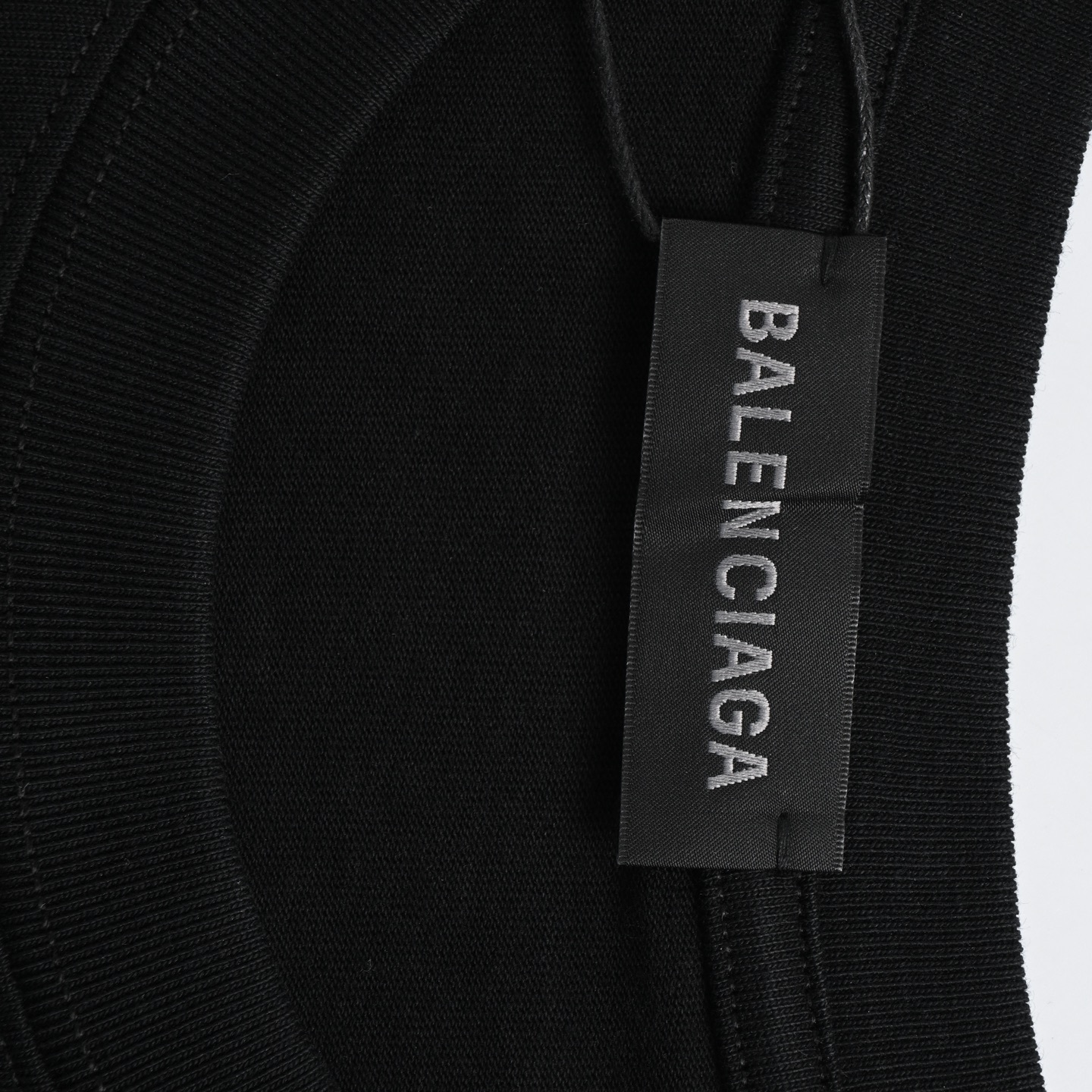 Balenciaga巴黎世家 个性logo字母印花短袖 粉色线条字母印花 Balenciaga巴黎世家 个性logo字母印花短袖 粉色线条字母印花