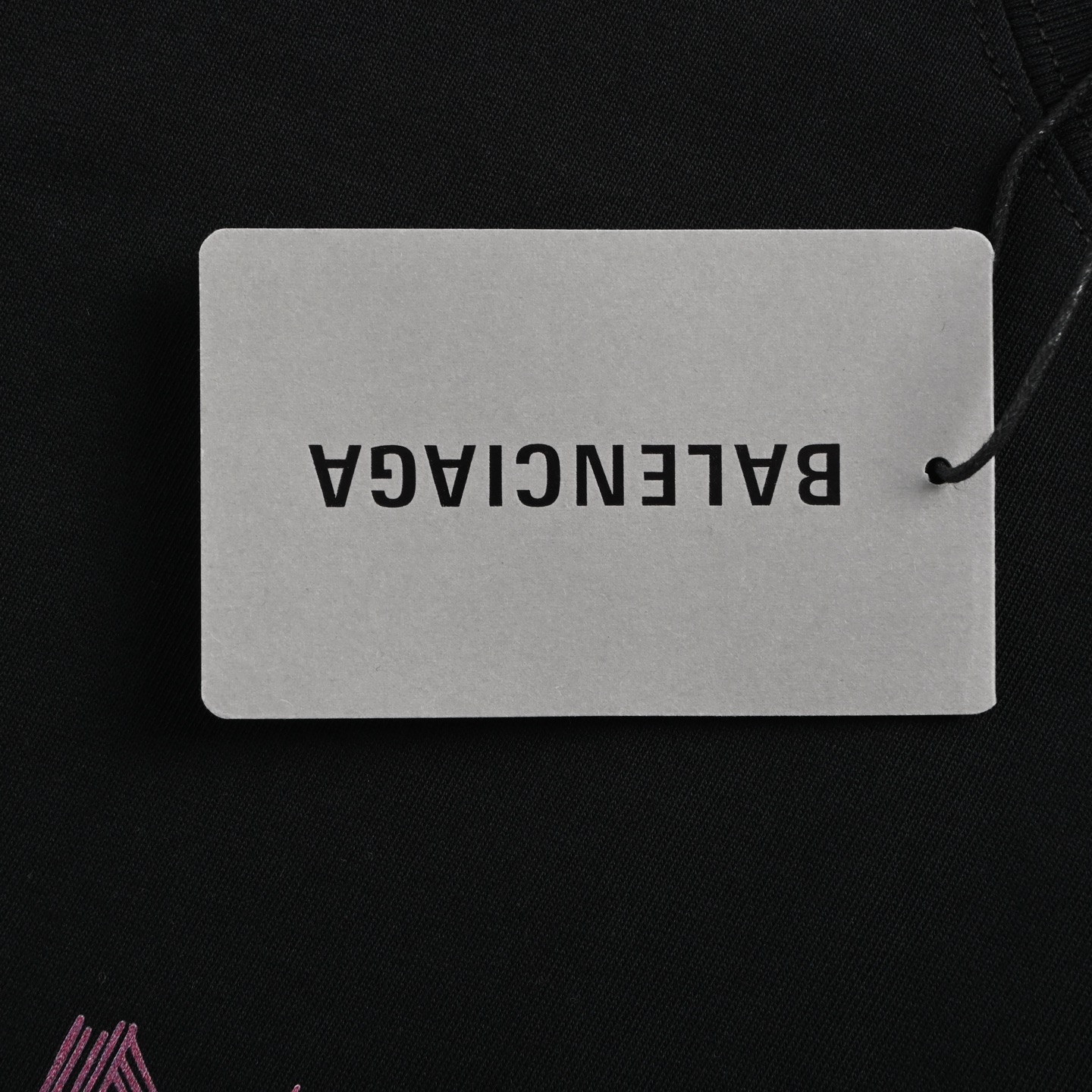 Balenciaga巴黎世家 个性logo字母印花短袖 粉色线条字母印花 Balenciaga巴黎世家 个性logo字母印花短袖 粉色线条字母印花