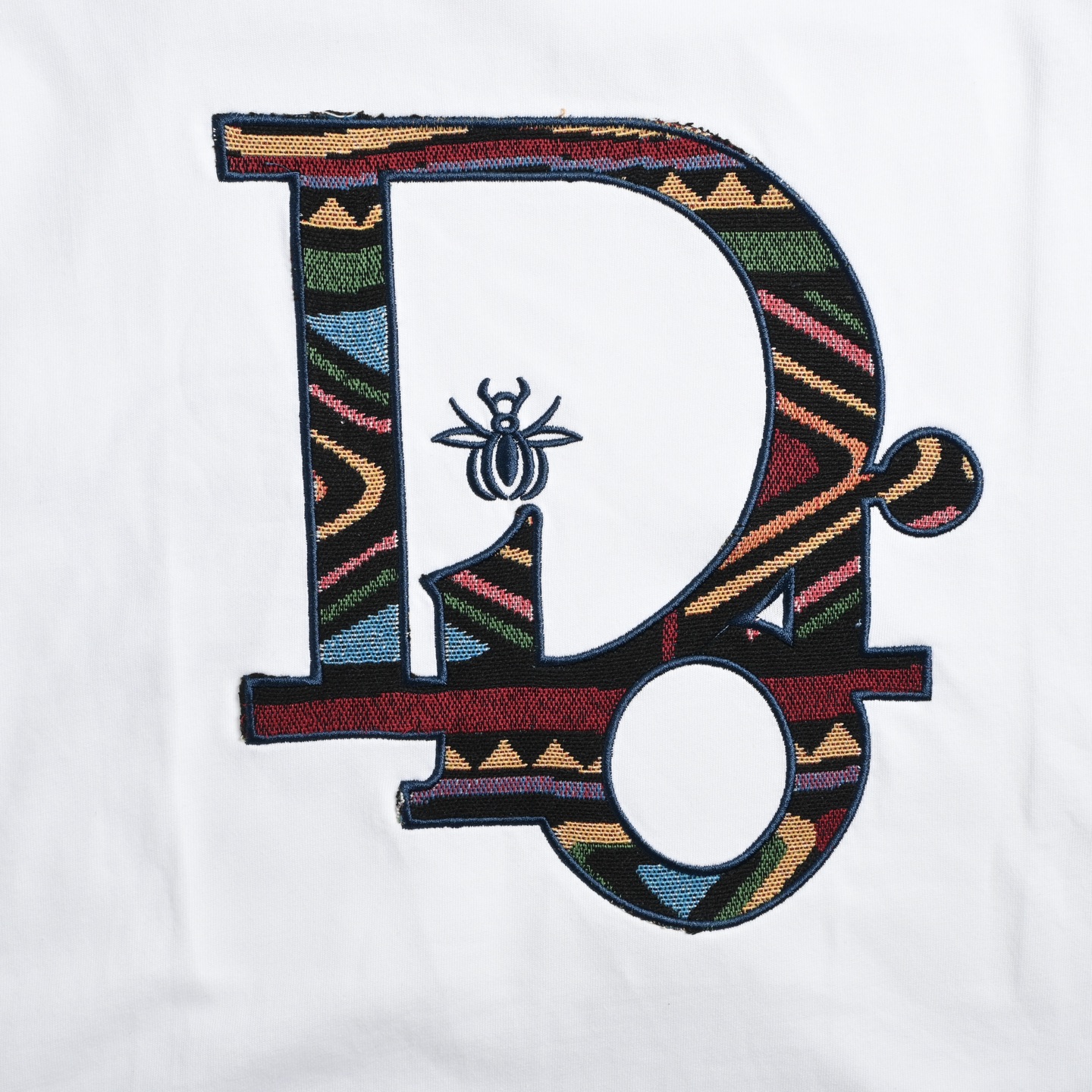 Dior 迪奥 前后彩色logo刺绣短袖 花卉刺绣字母 经典的胸前大立体刺绣LOGO打造