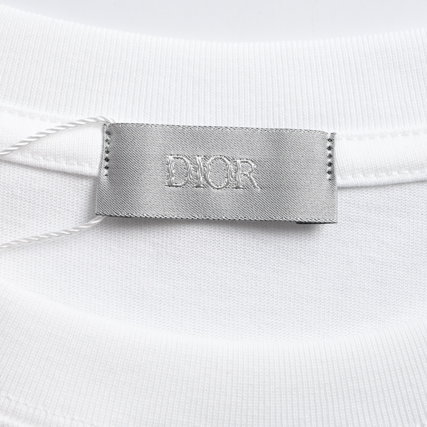 Dior 迪奥 前后彩色logo刺绣短袖 花卉刺绣字母 经典的胸前大立体刺绣LOGO打造