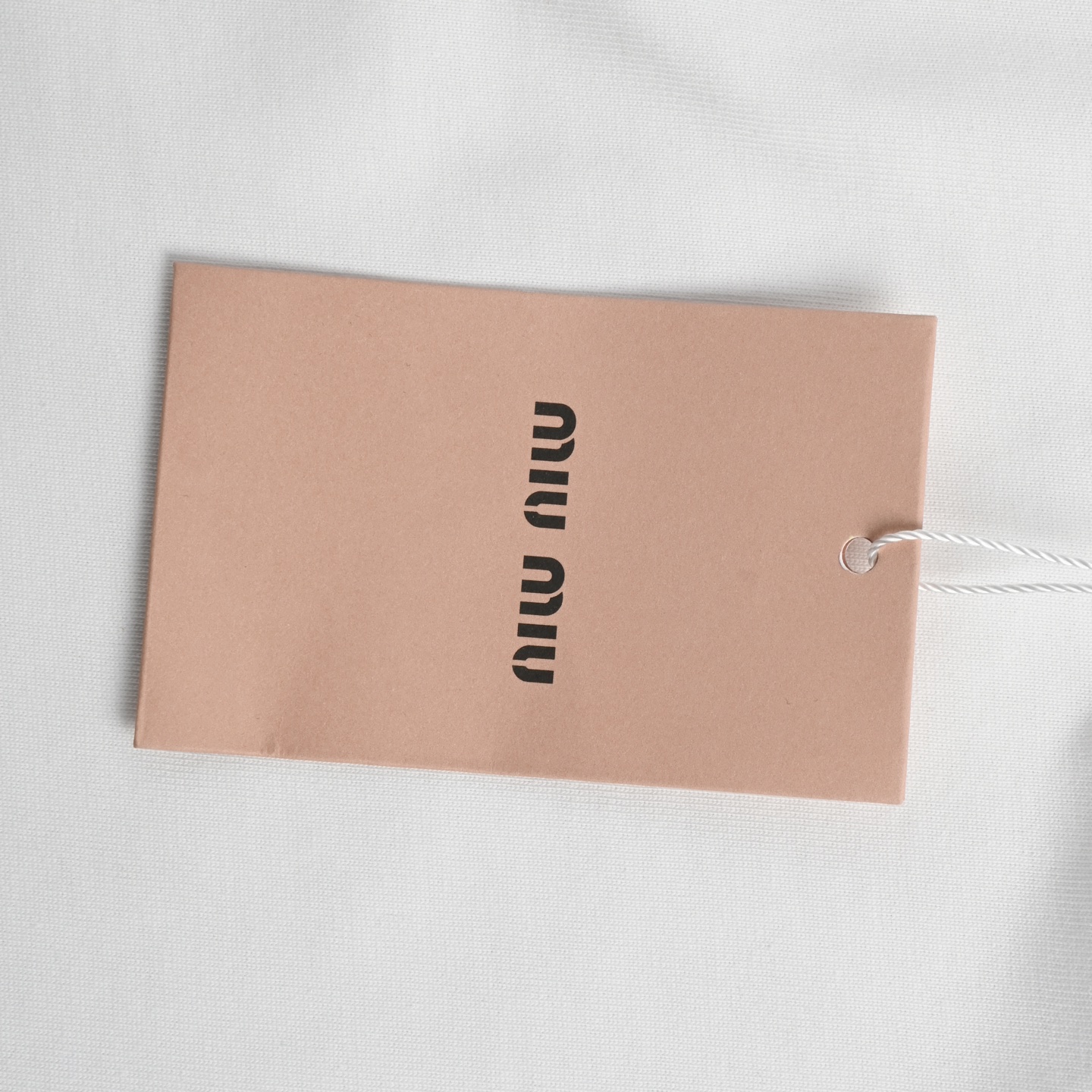 Miumiu缪缪25SS经典小标刺绣长袖T-Chinese UA Cheap High Quatity Brand Clothes Bags handbags Sneakers wholesale wholesaler seller from China Factory suppliers Fashion Clothing Shoes best Quality Beautiful Price Miumiu缪缪25SS经典小标刺绣长袖T