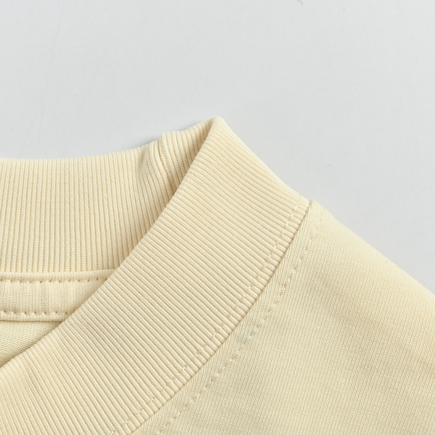 Gucci/古驰 26ss 趣味卡通系列短袖 Gucci新品 早春系列高克重短袖-Top High Quatity Cheap Sneakers Fashion Clothing Clothes Bags handbags Shoes of all Brand wholesale With The best Quality And Beautiful Price from China Factory Chinese suppliers wholesaler seller Gucci/古驰 26ss 趣味卡通系列短袖 Gucci新品 早春系列高克重短袖