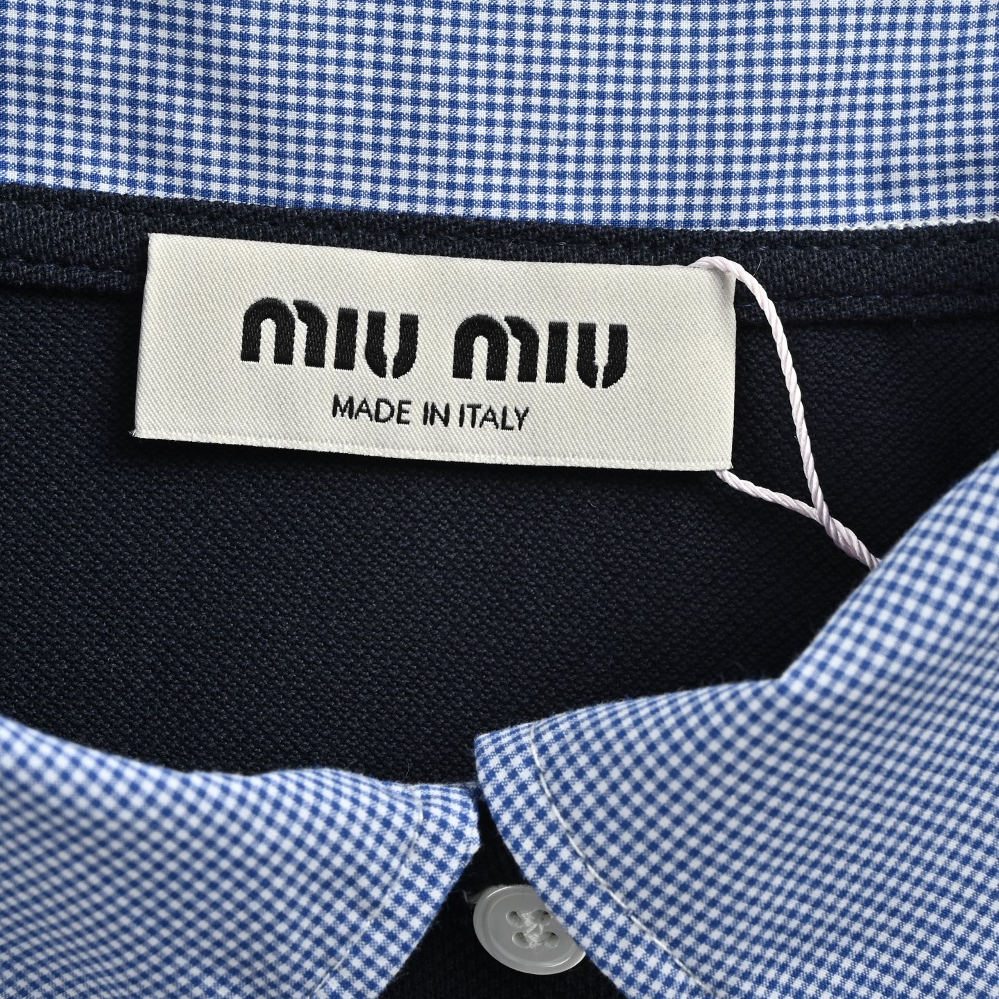 MIU MIU缪缪 蓝格领徽标短袖POLO衫 MIU MIU缪缪 蓝格领徽标短袖POLO衫