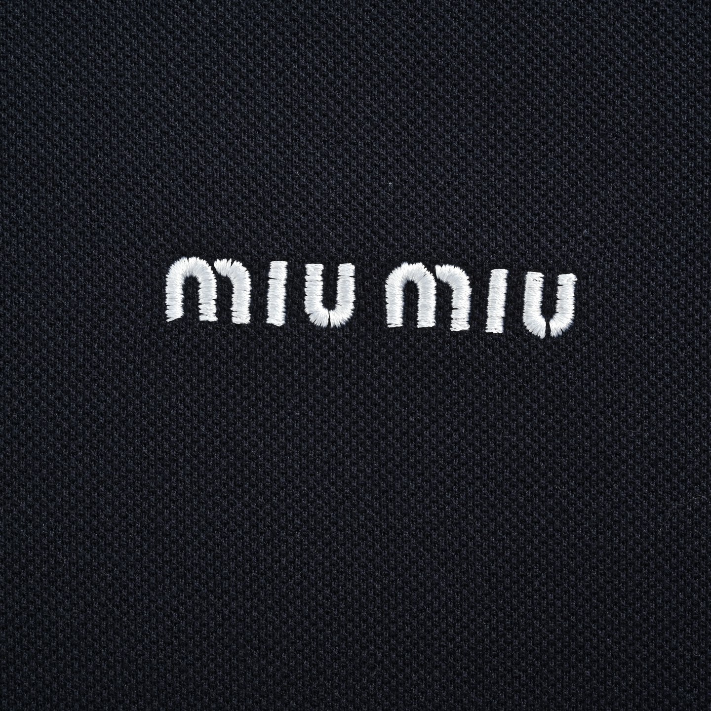 MIU MIU缪缪 蓝格领徽标短袖POLO衫 MIU MIU缪缪 蓝格领徽标短袖POLO衫