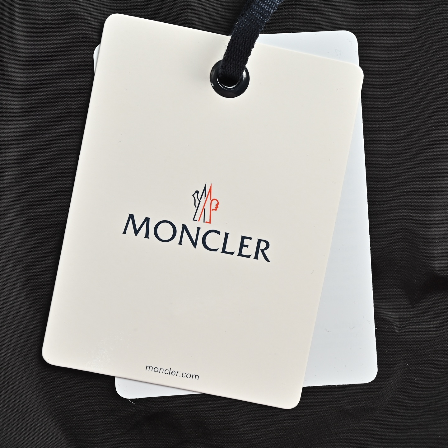 MONCLER 蒙口 拼色梭织沙滩短裤-莆田鞋,莆田鞋货源,高仿鞋,高仿鞋货源,安福档口,莆田高仿鞋,莆田鞋批发,高仿鞋批发,莆田高仿运动鞋,高仿运动鞋,莆田运动鞋 MONCLER 蒙口 拼色梭织沙滩短裤