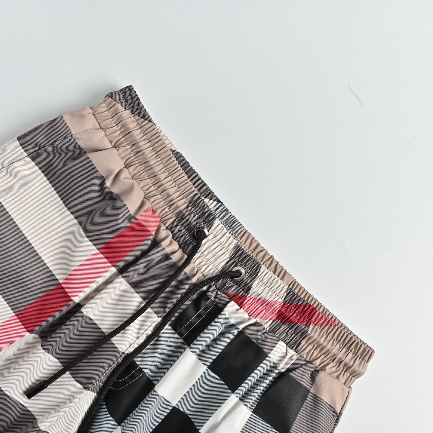 Burberry/巴宝莉 经典条纹格子沙滩短裤 卡其格 宝蓝格-Chinese UA Cheap High Quatity Brand Clothes Bags handbags Sneakers wholesale wholesaler seller from China Factory suppliers Fashion Clothing Shoes best Quality Beautiful Price Burberry/巴宝莉 经典条纹格子沙滩短裤 卡其格 宝蓝格