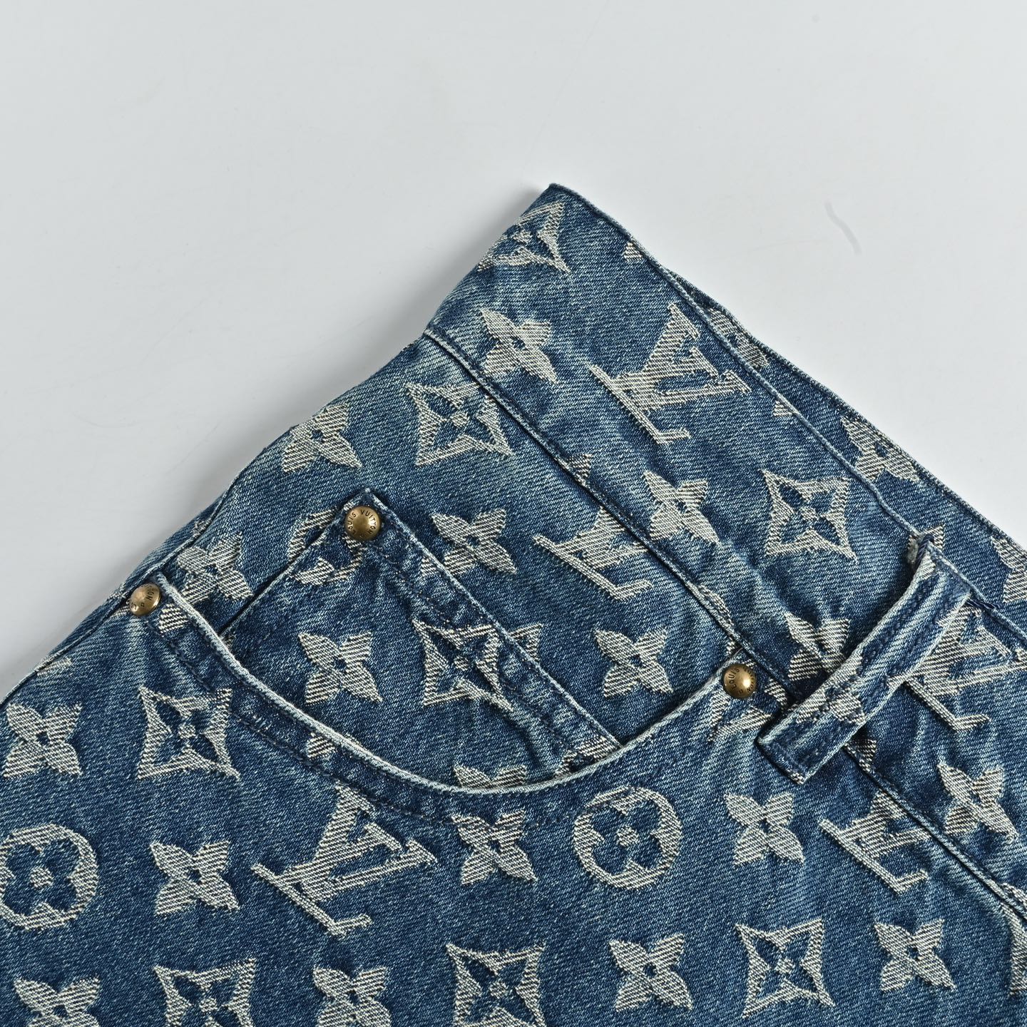 Louis Vuitton/路易威登 满印老花牛仔短裤