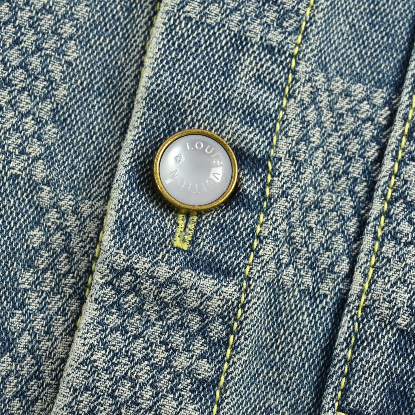 Louis Vuitton 路易威登 25ss棋盘格套装牛仔短袖衬衫-莆田鞋,莆田鞋货源,高仿鞋,高仿鞋货源,安福档口,莆田高仿鞋,莆田鞋批发,高仿鞋批发,莆田高仿运动鞋,高仿运动鞋,莆田运动鞋 Louis Vuitton 路易威登 25ss棋盘格套装牛仔短袖衬衫