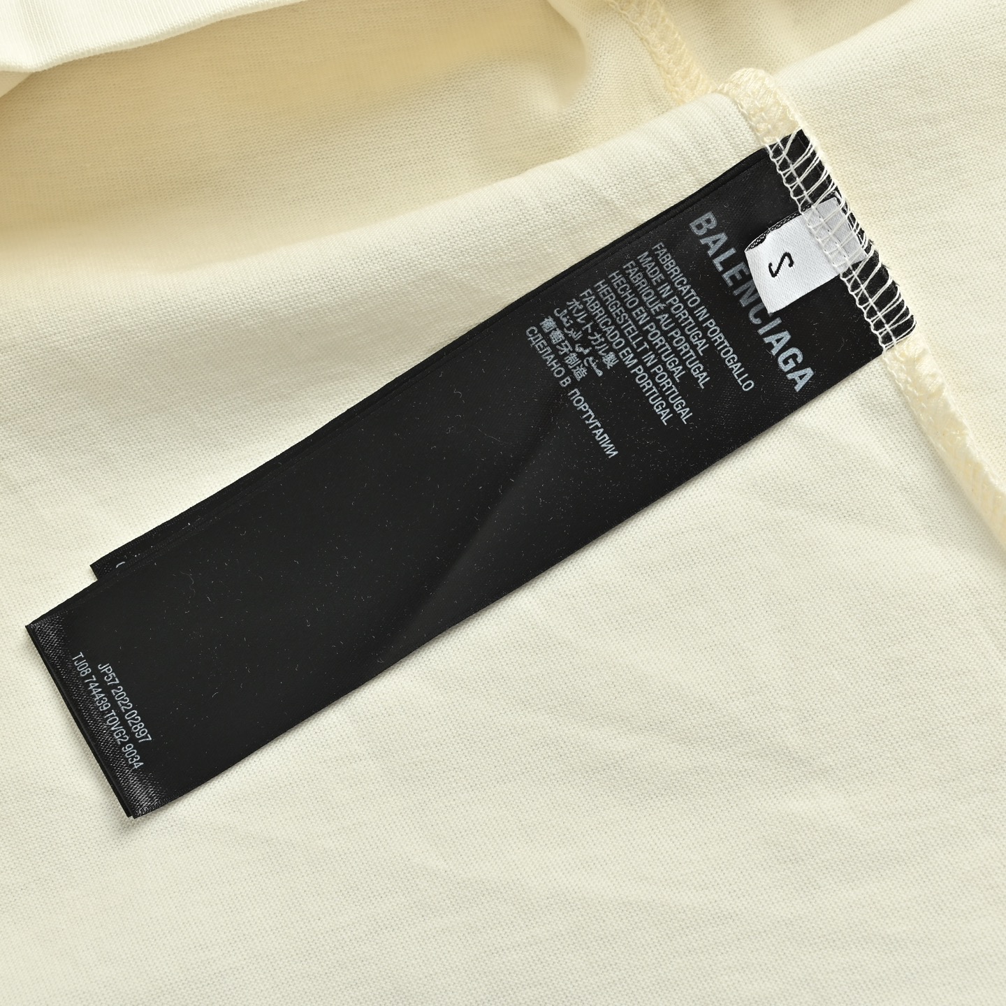 Balenciaga/巴黎世家 22ss 前后字母印花短袖-莆田鞋,莆田鞋货源,高仿鞋,高仿鞋货源,安福档口,莆田高仿鞋,莆田鞋批发,高仿鞋批发,莆田高仿运动鞋,高仿运动鞋,莆田运动鞋 Balenciaga/巴黎世家 22ss 前后字母印花短袖