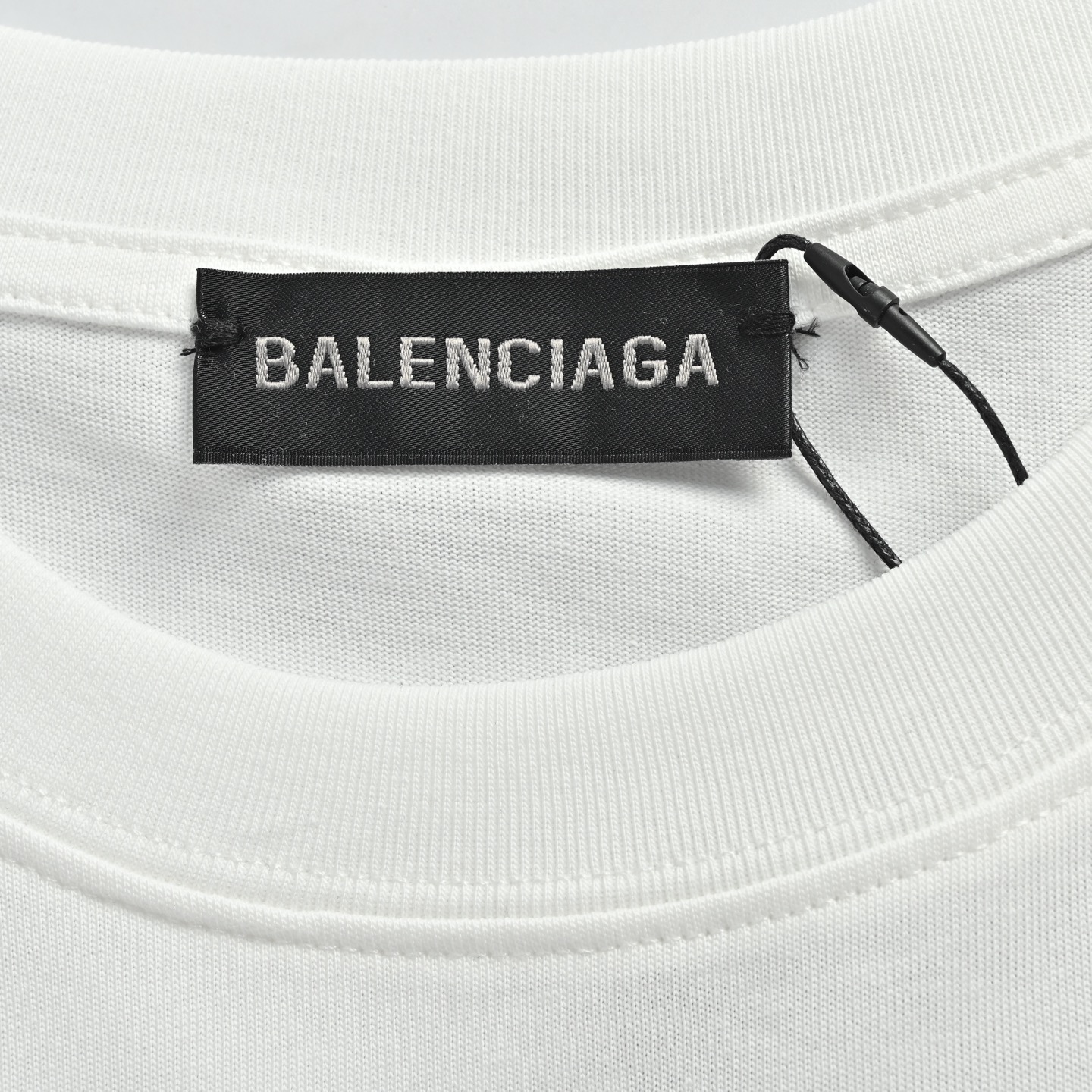 Balenciaga/巴黎世家 22ss 前后字母刺绣短袖-Chinese UA Cheap High Quatity Brand Clothes Bags handbags Sneakers wholesale wholesaler seller from China Factory suppliers Fashion Clothing Shoes best Quality Beautiful Price Balenciaga/巴黎世家 22ss 前后字母刺绣短袖