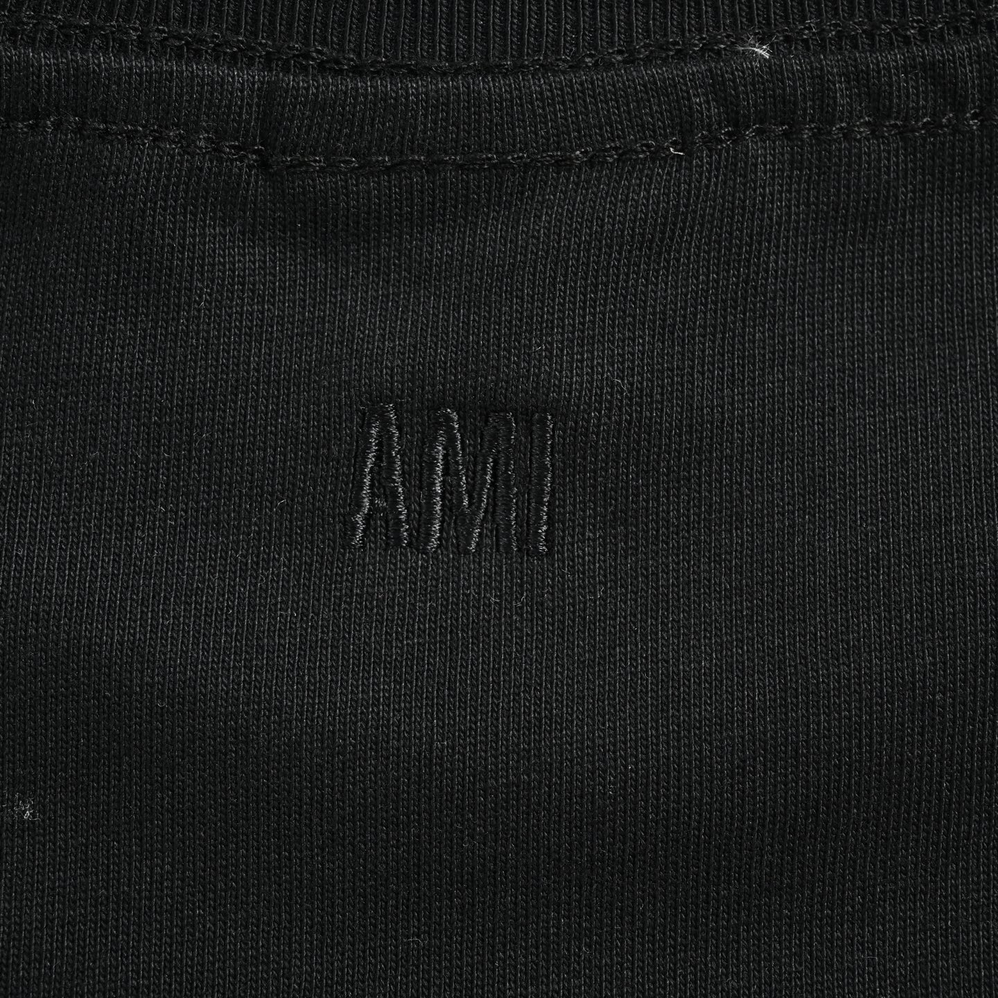 Ami Paris 钩针字母刺绣短袖 春夏揉进了春风里-Chinese UA Cheap High Quatity Brand Clothes Bags handbags Sneakers wholesale wholesaler seller from China Factory suppliers Fashion Clothing Shoes best Quality Beautiful Price Ami Paris 钩针字母刺绣短袖 春夏揉进了春风里