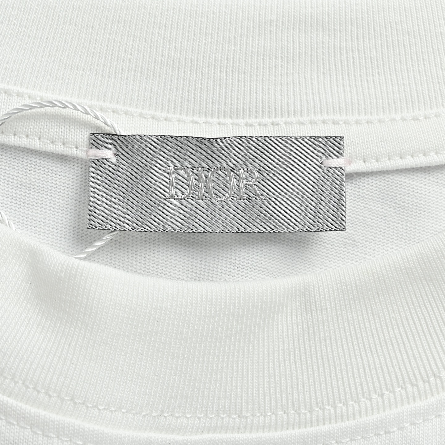 Dior/迪奥 26ss 全幅四叶草刺绣短袖-Chinese UA Cheap High Quatity Brand Clothes Bags handbags Sneakers wholesale wholesaler seller from China Factory suppliers Fashion Clothing Shoes best Quality Beautiful Price Dior/迪奥 26ss 全幅四叶草刺绣短袖