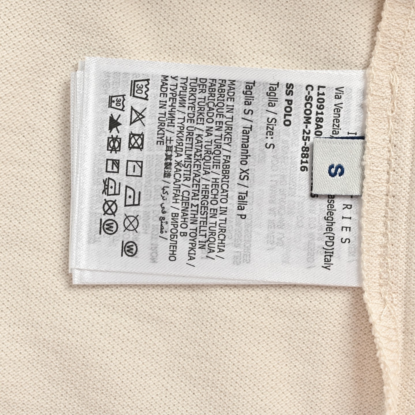 Moncler/蒙口 签名拼色领口Polo短袖-莆田鞋,莆田鞋货源,高仿鞋,高仿鞋货源,安福档口,莆田高仿鞋,莆田鞋批发,高仿鞋批发,莆田高仿运动鞋,高仿运动鞋,莆田运动鞋 Moncler/蒙口 签名拼色领口Polo短袖