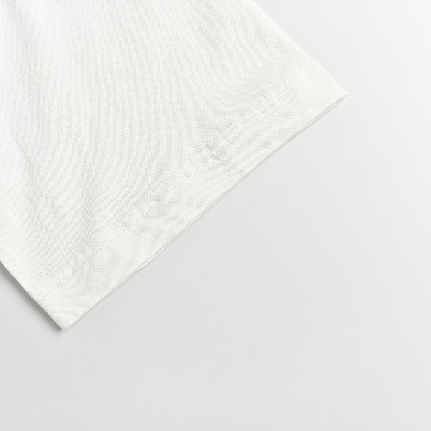 JIL SANDER 吉尔桑德 ss26蓝色天空印花短袖T恤-莆田鞋,莆田鞋货源,高仿鞋,高仿鞋货源,安福档口,莆田高仿鞋,莆田鞋批发,高仿鞋批发,莆田高仿运动鞋,高仿运动鞋,莆田运动鞋 JIL SANDER 吉尔桑德 ss26蓝色天空印花短袖T恤