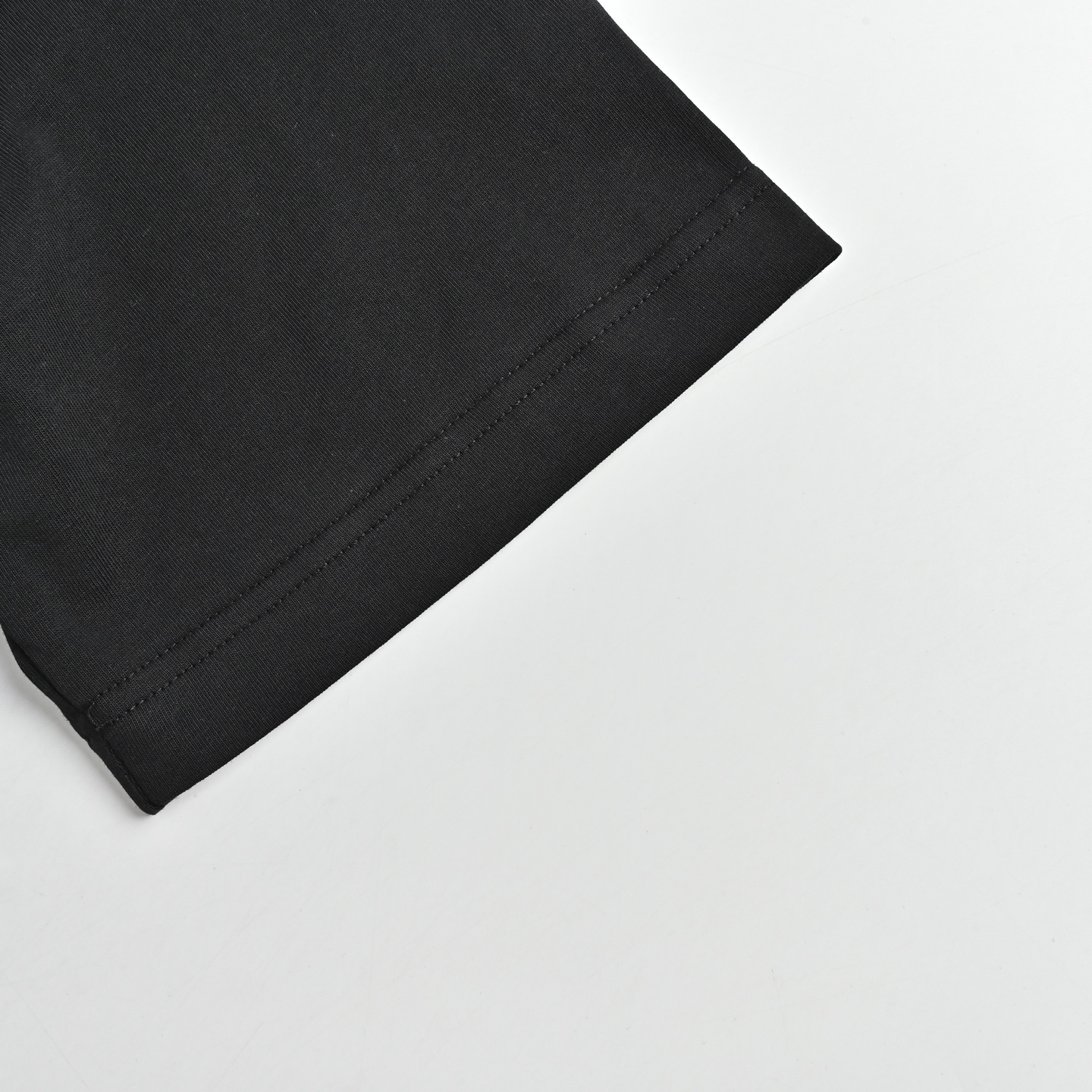 Burberry/巴宝莉 格纹旗帜字母刺绣短袖 巴宝莉新款T恤-Top High Quatity Cheap Sneakers Fashion Clothing Clothes Bags handbags Shoes of all Brand wholesale With The best Quality And Beautiful Price from China Factory Chinese suppliers wholesaler seller Burberry/巴宝莉 格纹旗帜字母刺绣短袖 巴宝莉新款T恤