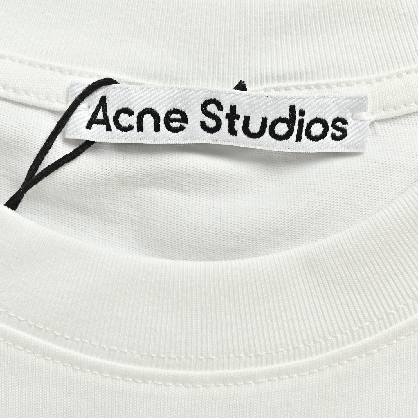 Acne studios 艾克妮 FW25 字母图案短袖T恤