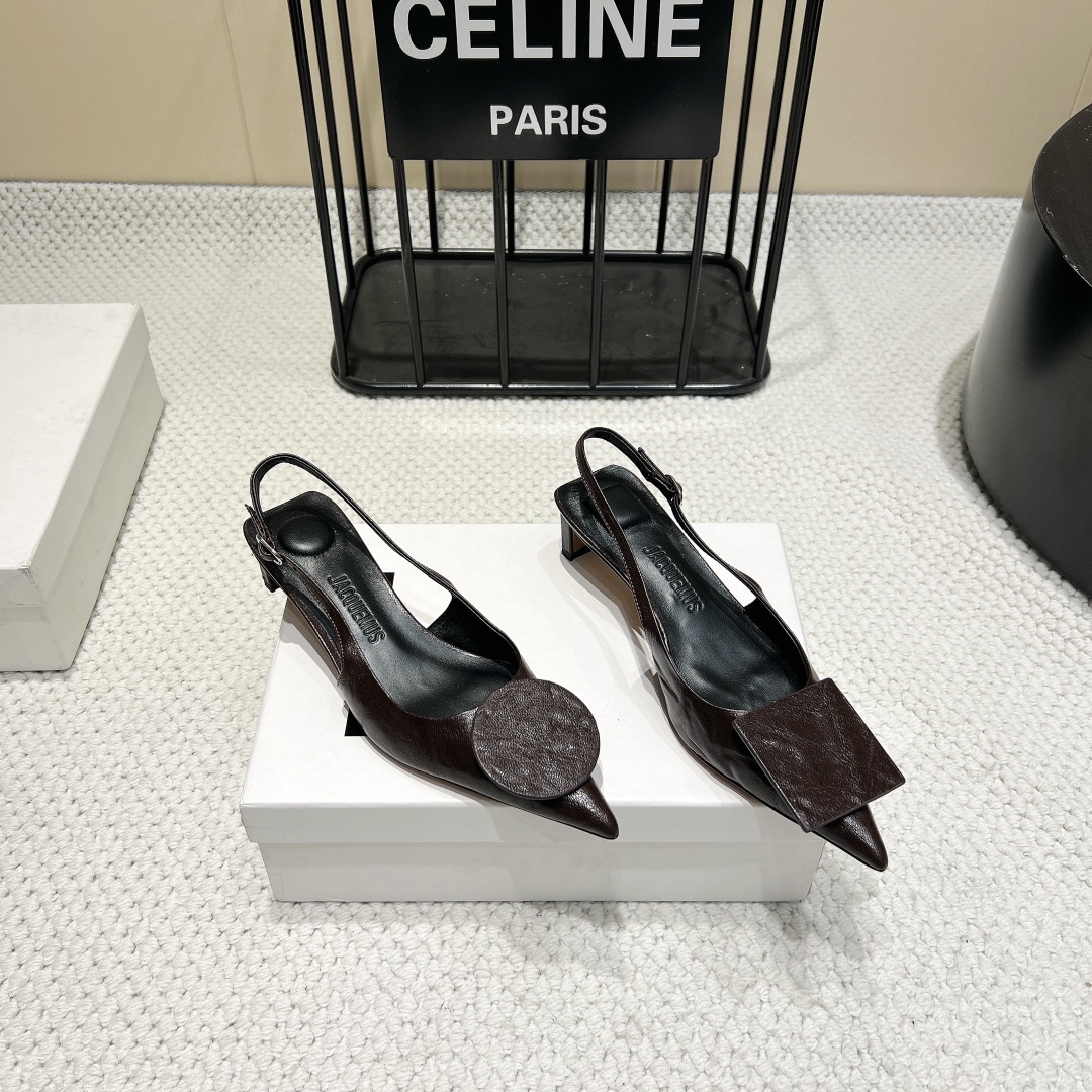 725 💰 Monopoly Top Version: Elegant Pointy-Head Low Heels with Geometric Graphics and Italian Imports - 图片 3