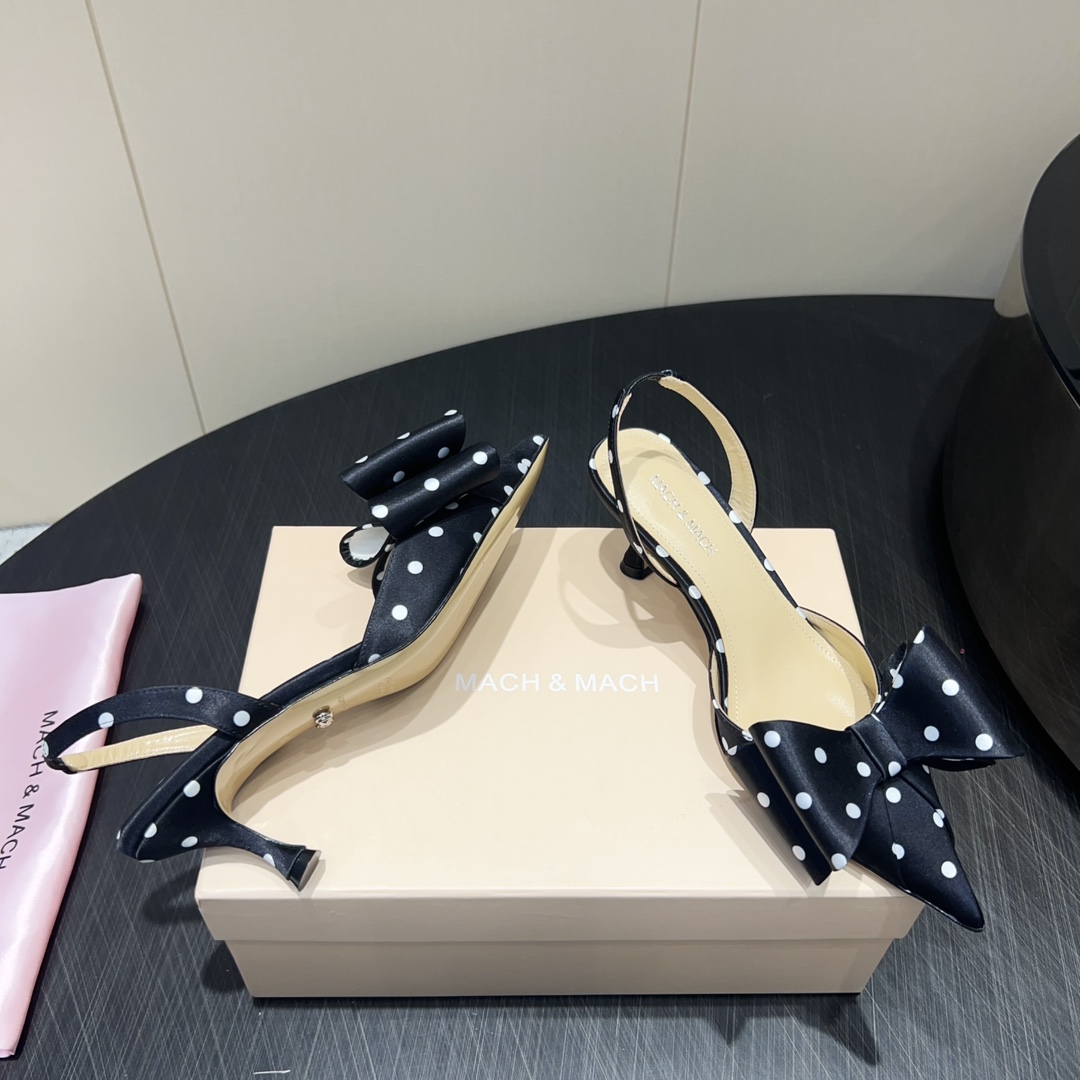 Mach and Mach Butterfly Shoe Series: Elegant Pearl Butterfly Design in Cream Silk - 图片 6