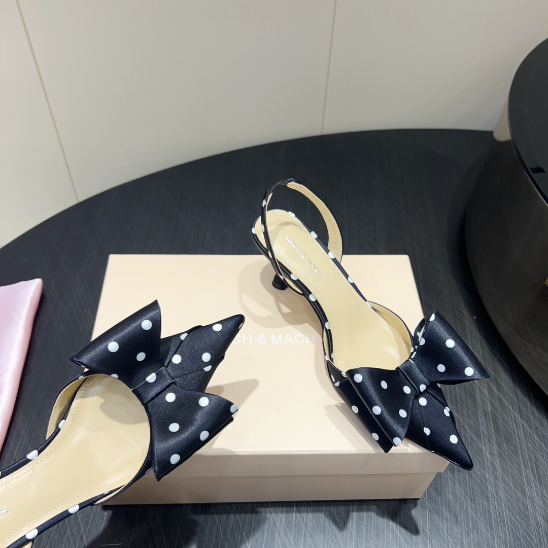 Mach and Mach Butterfly Shoe Series: Elegant Pearl Butterfly Design in Cream Silk - 图片 8