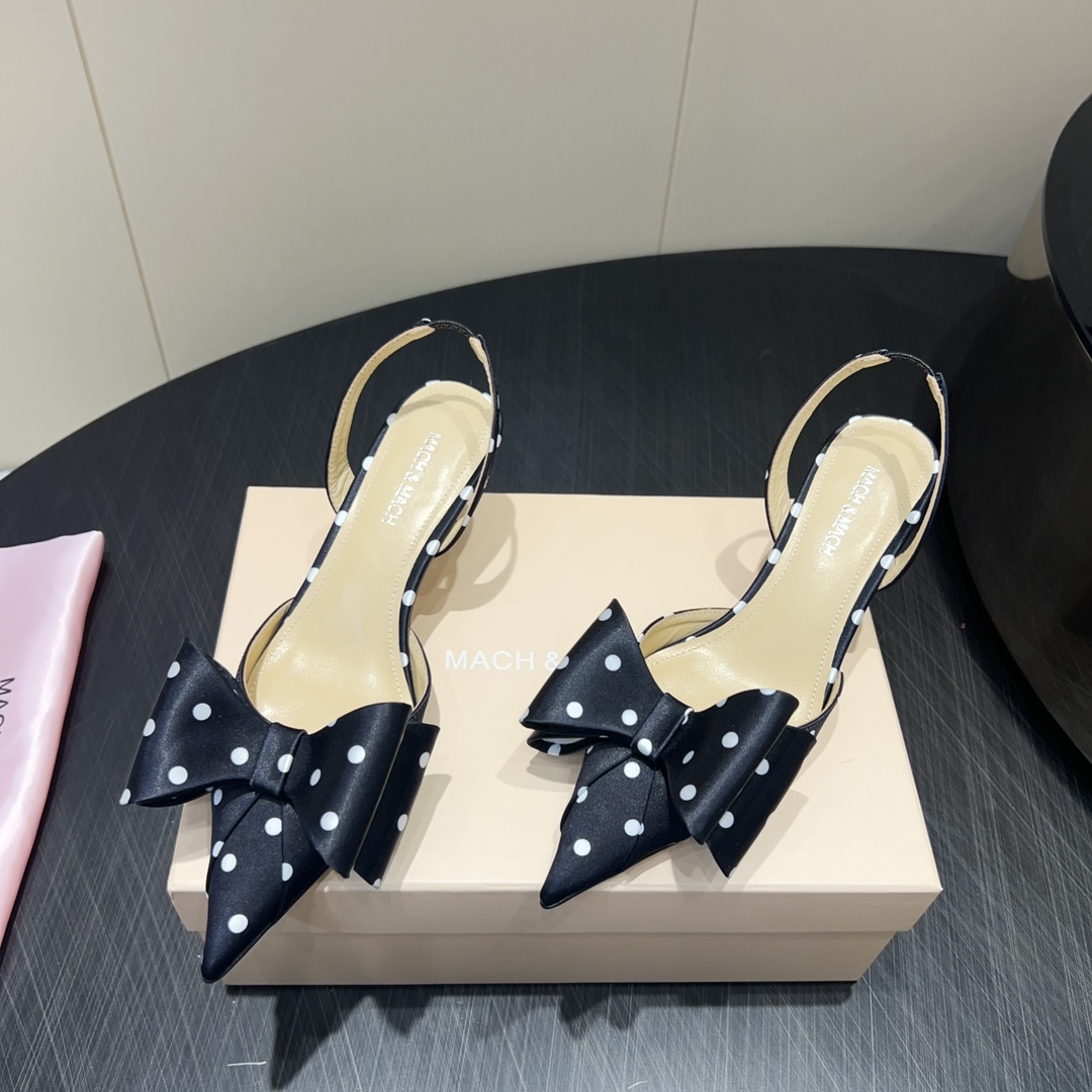 Mach and Mach Butterfly Shoe Series: Elegant Pearl Butterfly Design in Cream Silk - 图片 4