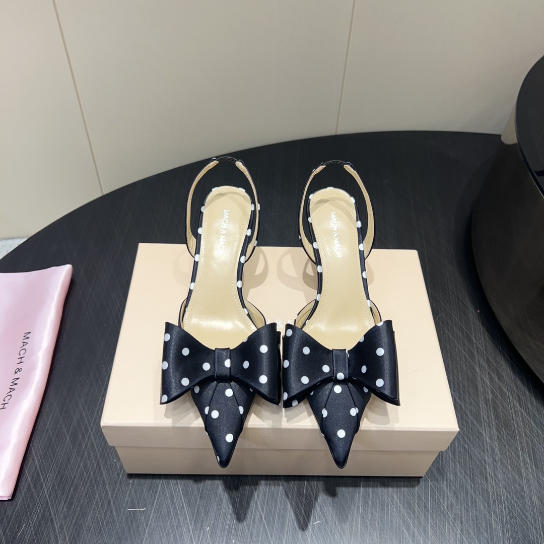 Mach and Mach Butterfly Shoe Series: Elegant Pearl Butterfly Design in Cream Silk - 图片 2