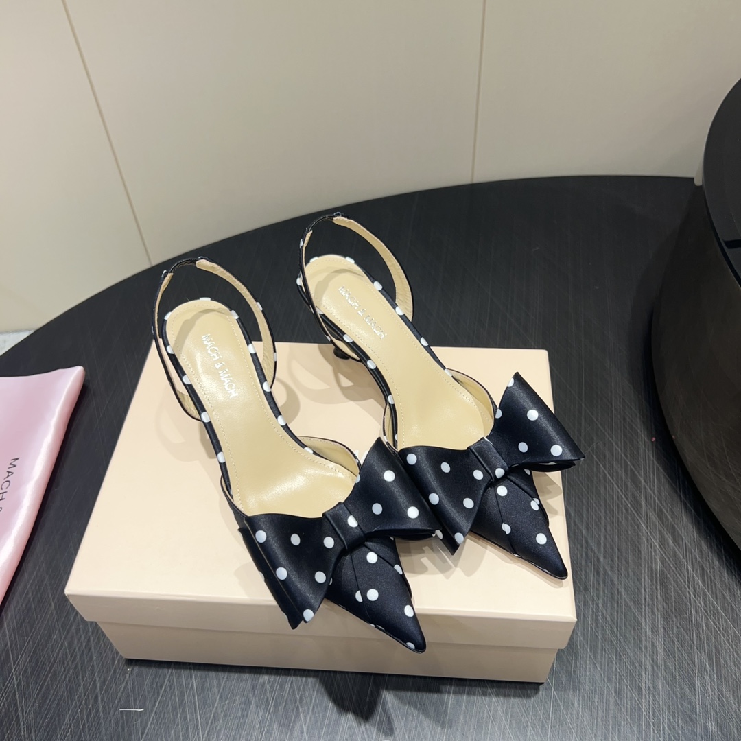 Mach and Mach Butterfly Shoe Series: Elegant Pearl Butterfly Design in Cream Silk - 图片 3