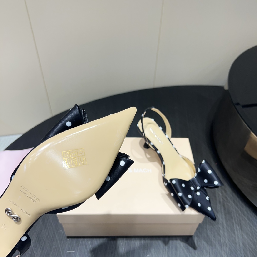 Mach and Mach Butterfly Shoe Series: Elegant Pearl Butterfly Design in Cream Silk - 图片 9