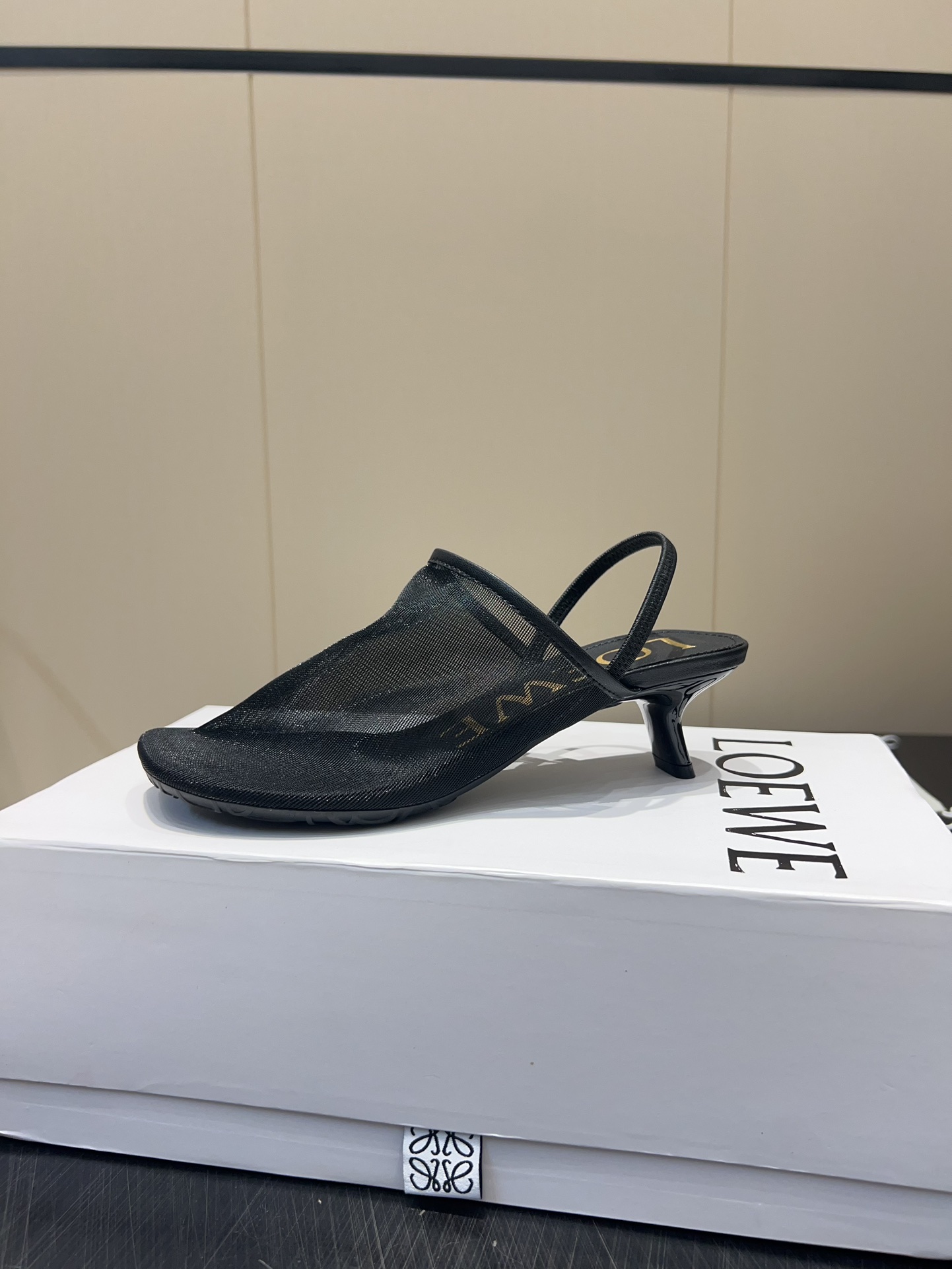 Monopoly Top Version: Italian Designer’s State-of-the-Art Heels Collection - 图片 5