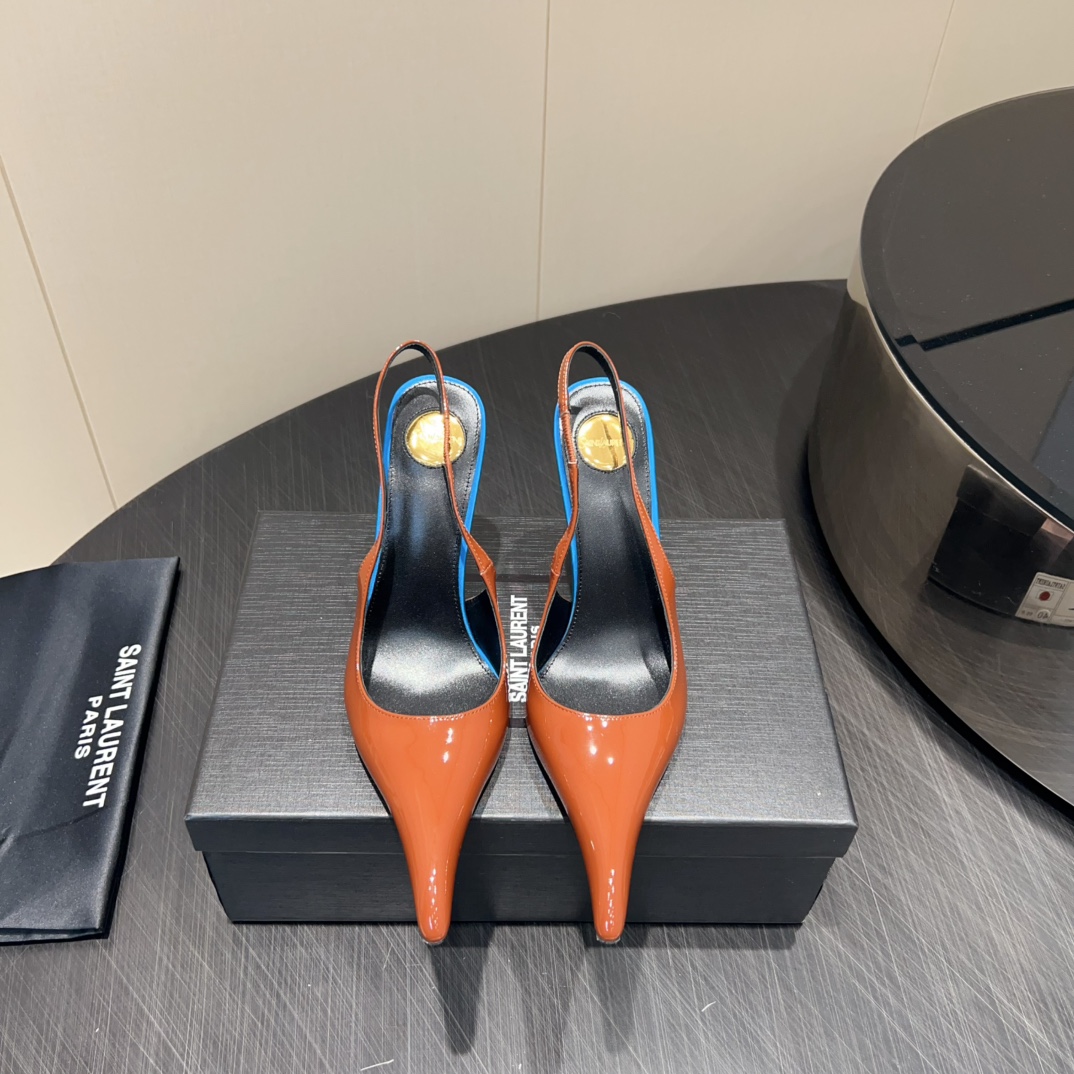 NO:407169,: 'Exclusive Top Version' SAIN*T LAUREN*T Saint-Royal New single shoe series!  Purchase level [pointed high heels behind short shoes]. When pairing various small skirts, they are not picky about the feet at all. The transparent flashing diamonds show fantasy under the light. It is really too beautiful and makes people look white!  The delicate crystal chain decoration illuminates the delicate and elegant lines of the ankle, unleashing infinite elegance and explore more selected high heels!   Go Material Fabric: Original custom imported patent leather Inner: Original custom imported sheepskin Fleece: Original custom imported sheepskin Sole: Italy imported genuine leather outsole Heel height: 10.5cm Size: 35-39 (40. Customized without return) Packaging: Original full package Color: Synchronous update of the official website, high heels sandals, saint laurent, saint laurent, sandals, high heels, skirts, sheepskin, Leather soles19860909:《独家顶级版本》 SAIN*T LAUREN*T圣罗*兰 新款单鞋系列！代购级别【尖头高跟后空单鞋】 各种小裙子搭配起来 完全不挑脚型哦 通透的闪钻在光线的照耀下呈现幻彩 真的美的过分 上脚显白的让人上头！细巧水晶链饰点亮脚踝纤雅线条 释放无限优雅魅力 探索更多臻选高跟鞋！  Go 材质 面料:原版定制进口漆皮 内里:原版定制进口羊皮 垫脚:原版定制进口羊皮 鞋底:意大利进口真皮大底 跟高:10.5cm 码数:35-39（40.定制不退货） 包装:原版全套包装 颜色:官网同步更新,高跟鞋凉鞋,saint laurent,saint laurent,sandals,high heels,skirts,sheepskin,Leather soles,Women's Shoes