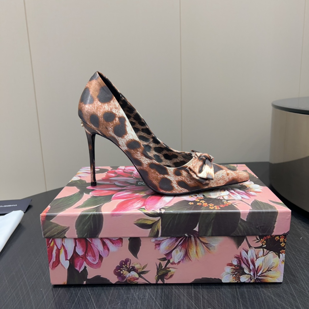 DOLCE & GABBANA 775 Twist Edition Shoes: Retro-Engineered, Comfortable, and Fashionable - 图片 4