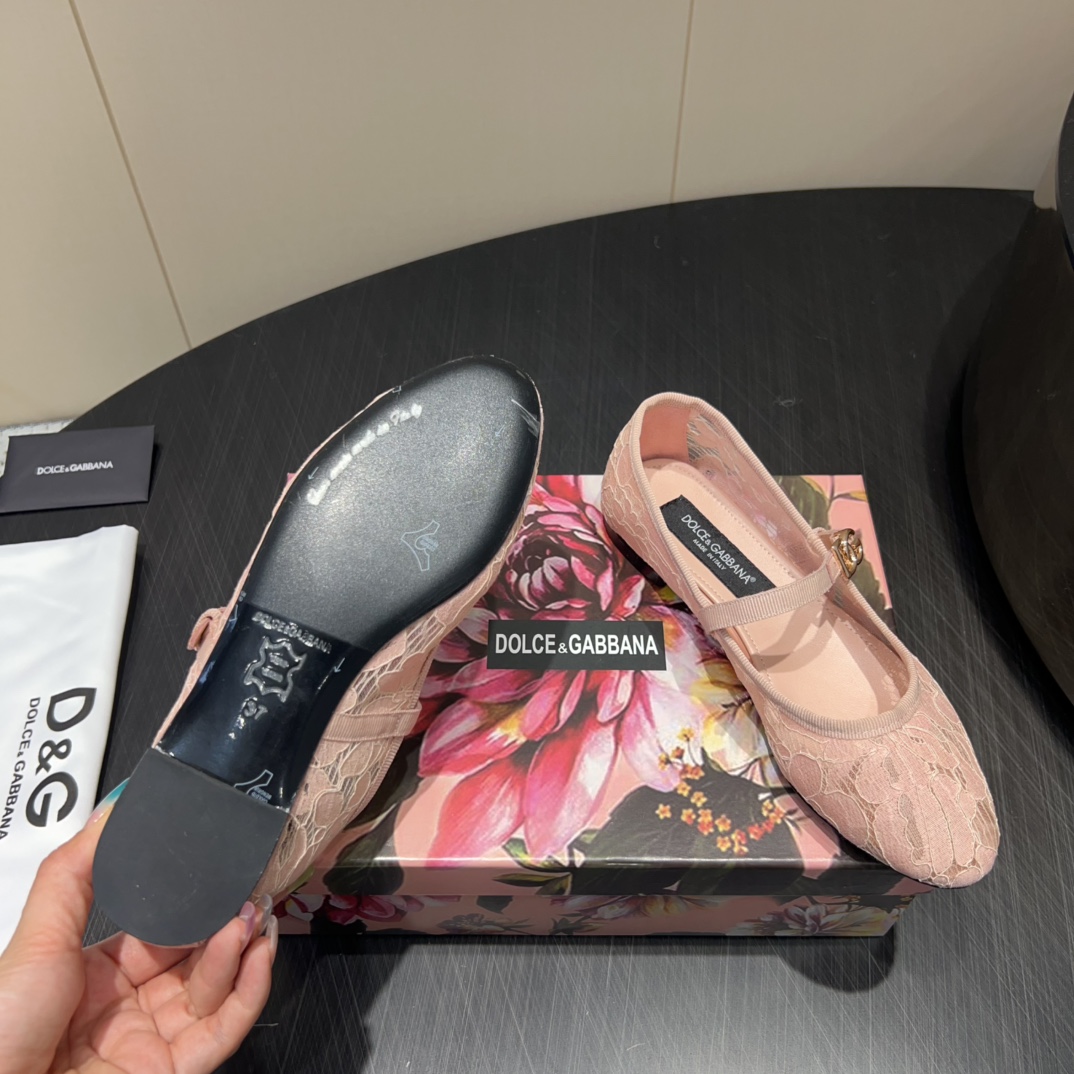 DOLCE & GABBANA 678 Twist Version Shoe Series: Retro-Engineered, Comfortable, Fashionable - 图片 9