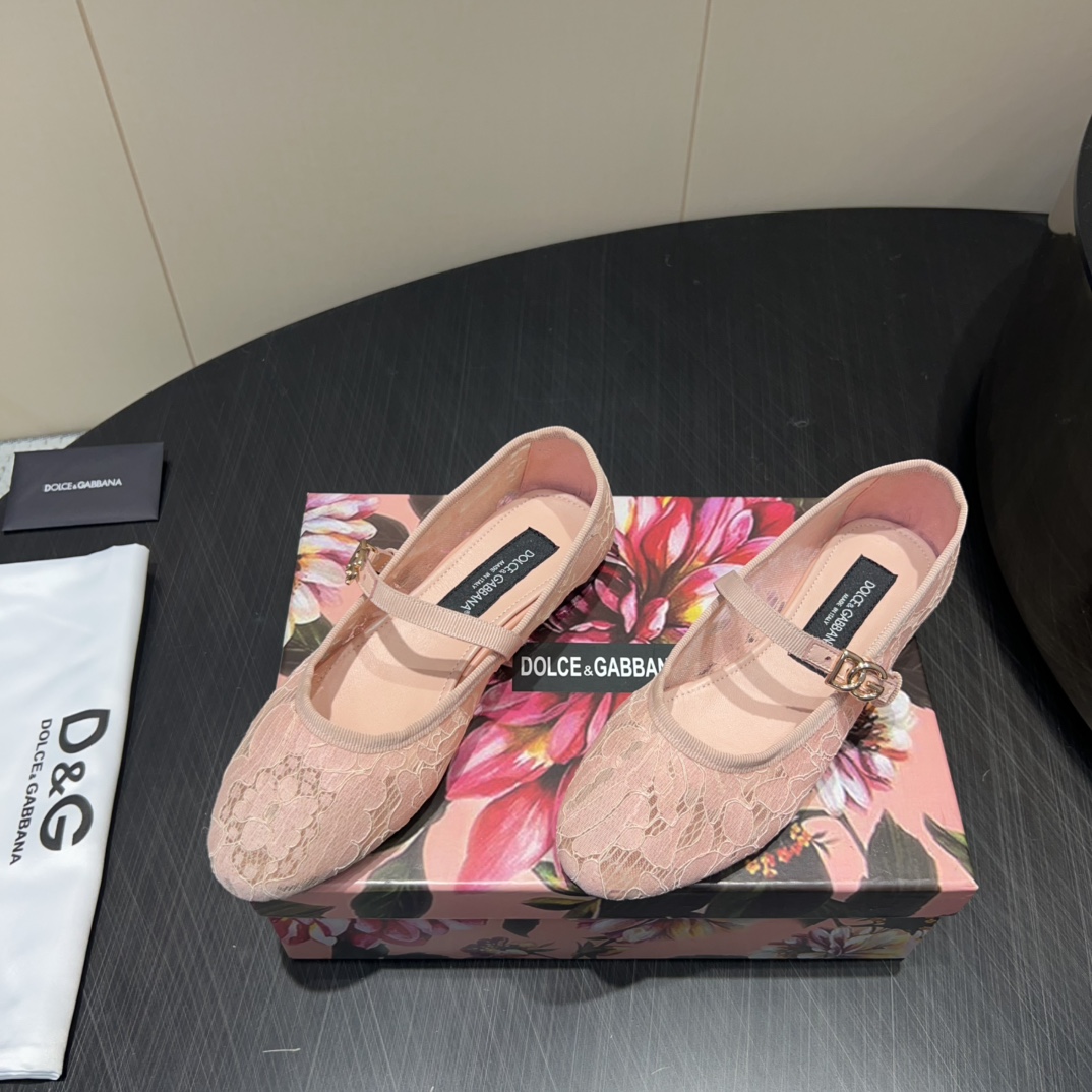 DOLCE & GABBANA 678 Twist Version Shoe Series: Retro-Engineered, Comfortable, Fashionable - 图片 3