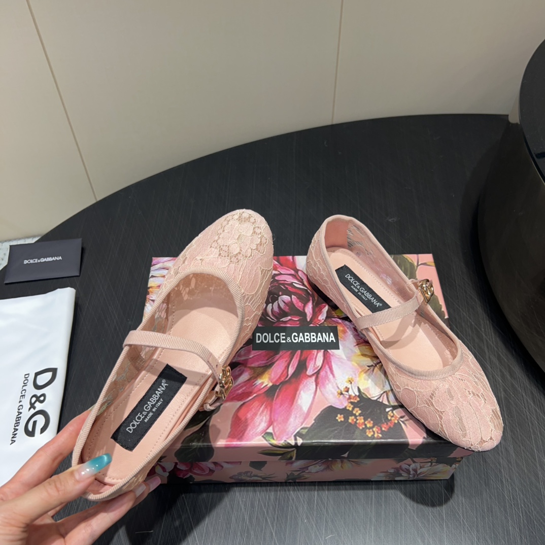 DOLCE & GABBANA 678 Twist Version Shoe Series: Retro-Engineered, Comfortable, Fashionable - 图片 6