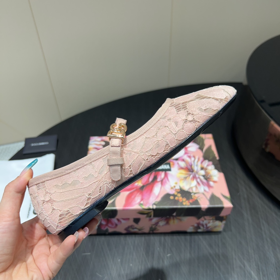 DOLCE & GABBANA 678 Twist Version Shoe Series: Retro-Engineered, Comfortable, Fashionable - 图片 7