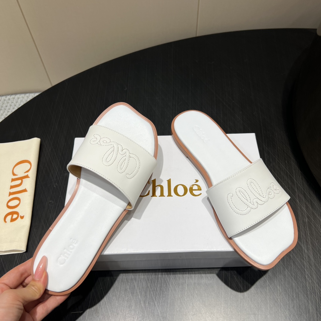 Fashionable Monopoly Top Version Footwear Collection 2025: Classic Colors and Customized Designs - 图片 8