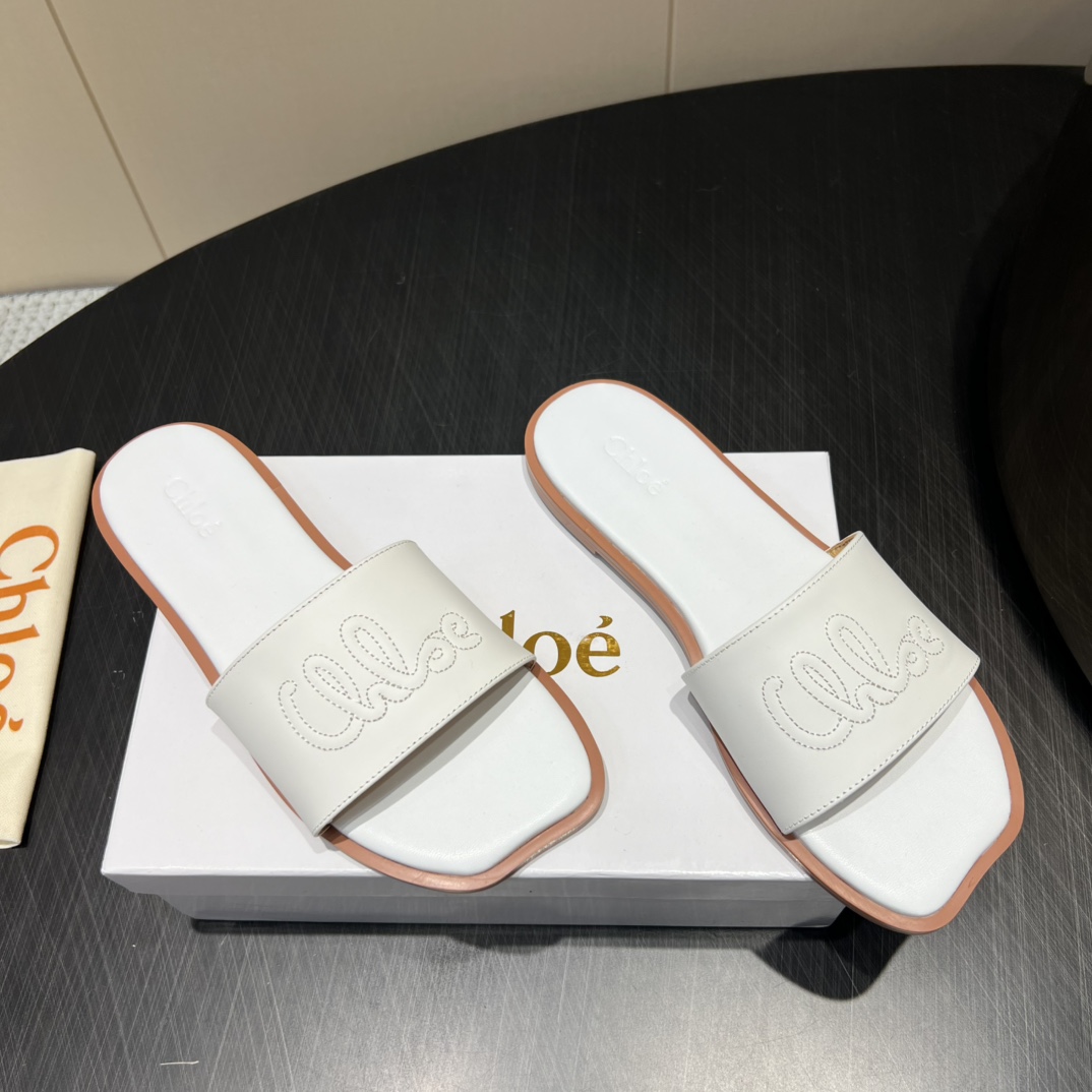 Fashionable Monopoly Top Version Footwear Collection 2025: Classic Colors and Customized Designs - 图片 2