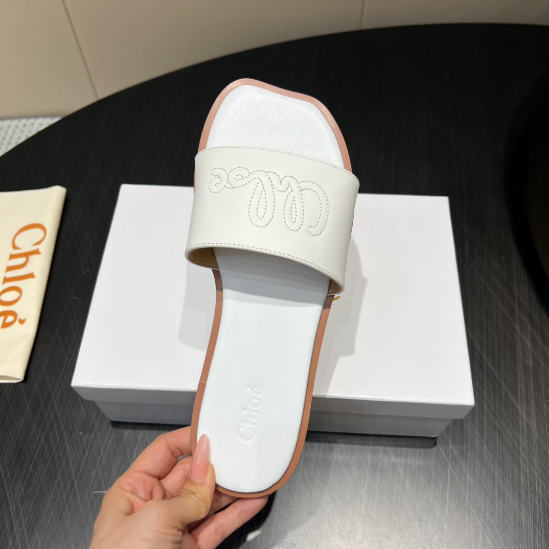Fashionable Monopoly Top Version Footwear Collection 2025: Classic Colors and Customized Designs - 图片 7