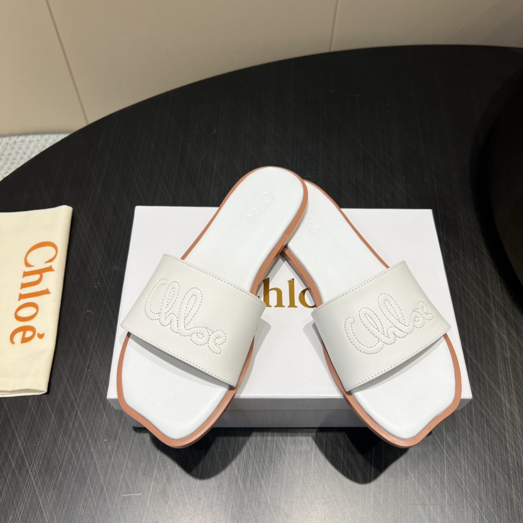 Fashionable Monopoly Top Version Footwear Collection 2025: Classic Colors and Customized Designs - 图片 4