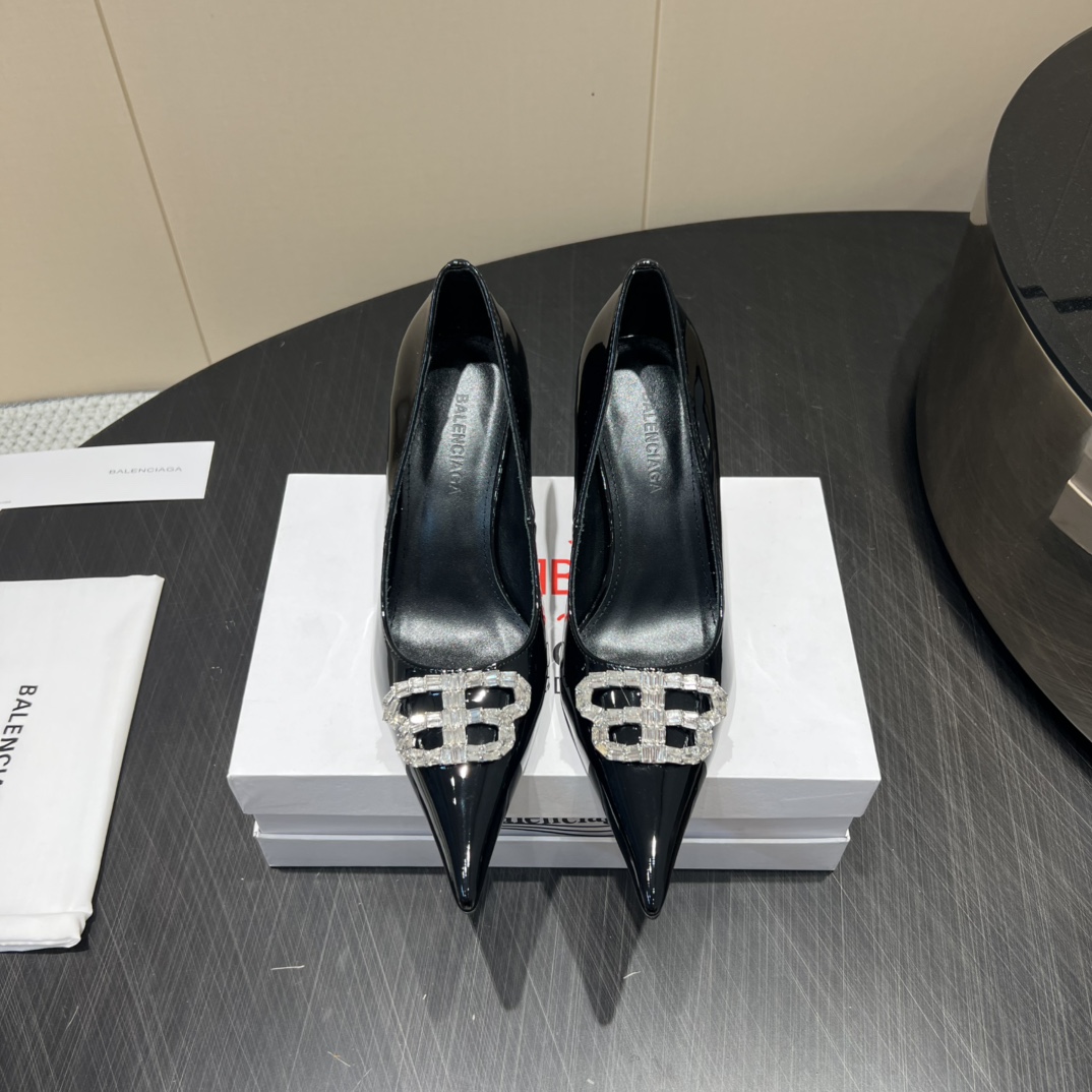“Customized Italian Sheepskin Heels with 8cm Height and Original Packaging | 2025 Collection” - 图片 5