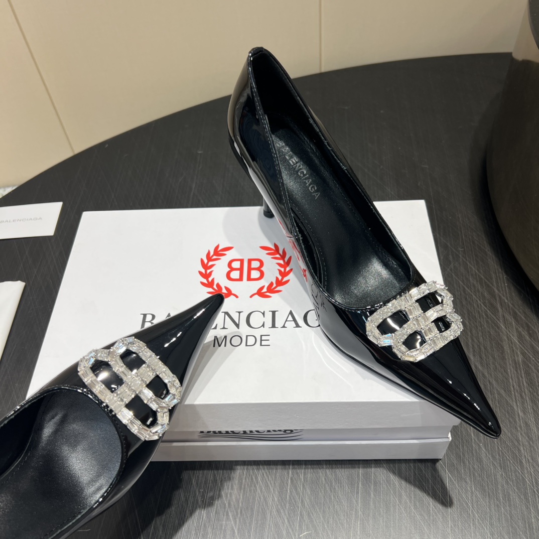 “Customized Italian Sheepskin Heels with 8cm Height and Original Packaging | 2025 Collection” - 图片 3