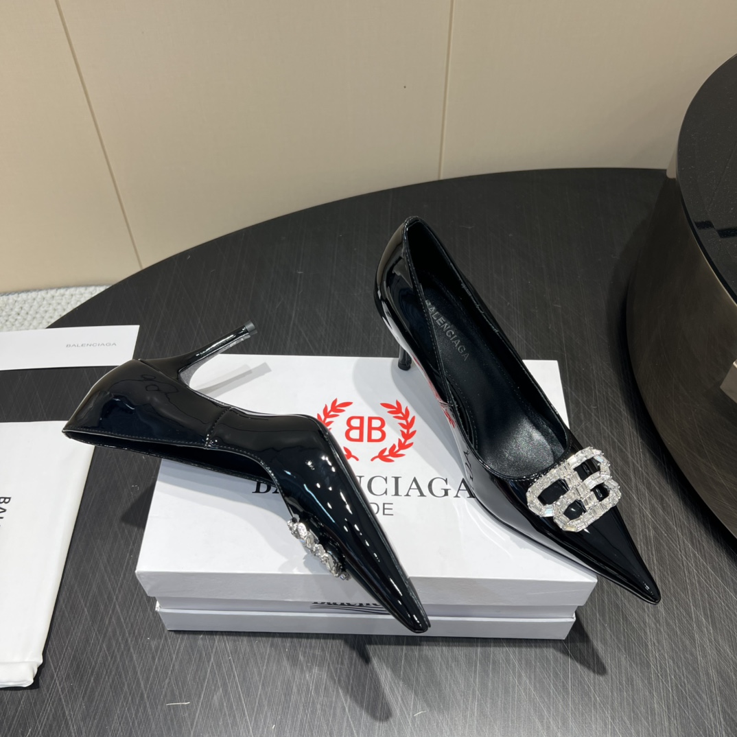 “Customized Italian Sheepskin Heels with 8cm Height and Original Packaging | 2025 Collection” - 图片 6