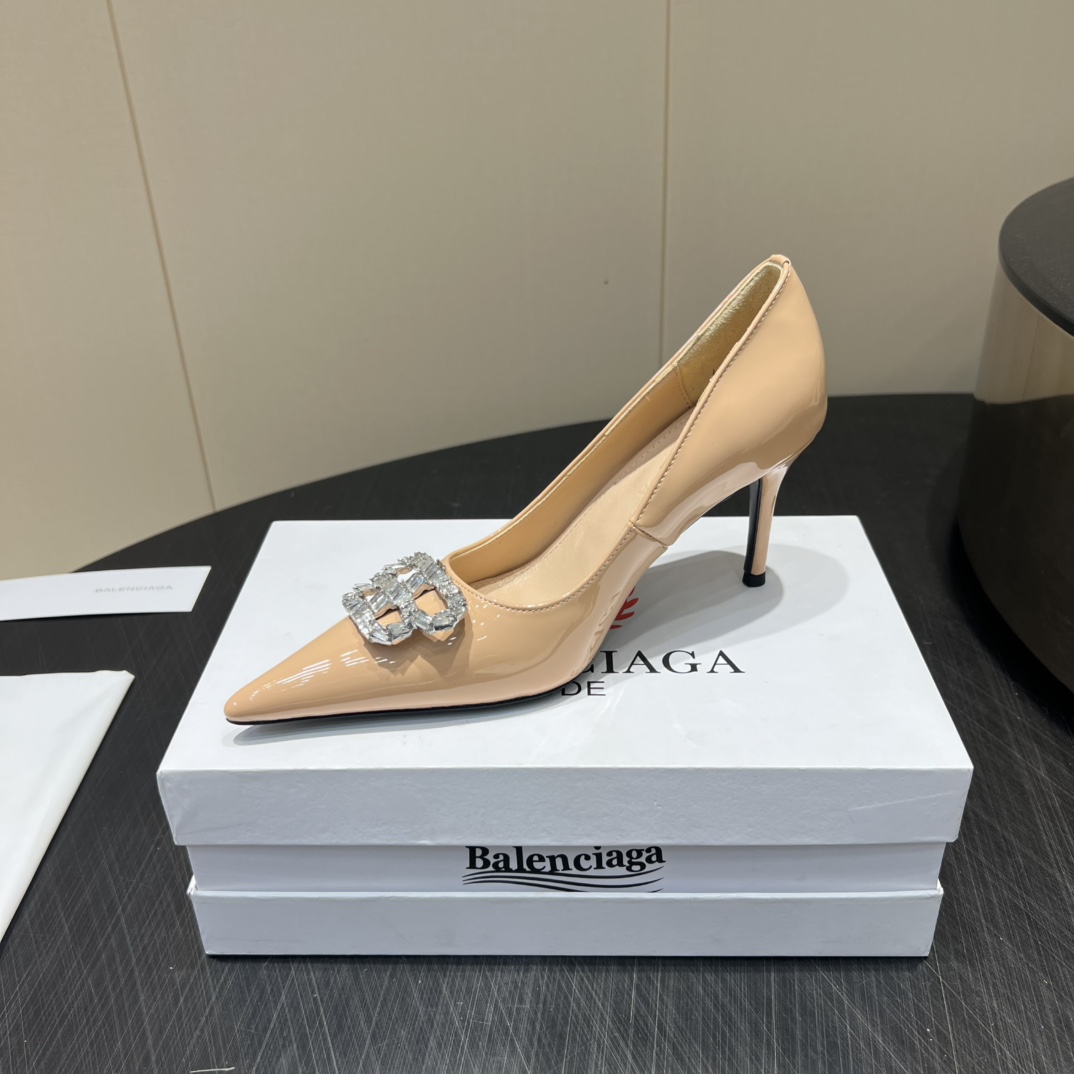 “744 Monopoly Top Version Custom Italian Leather Heels 2025 – Elegant, Comfortable, and Stylish Footwear Collection” - 图片 4